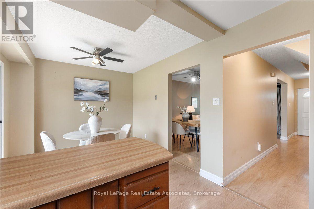 19 HARRISON COURT - 16