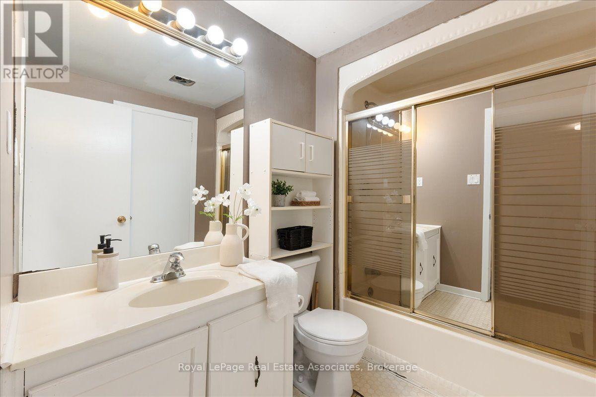 19 HARRISON COURT - 29