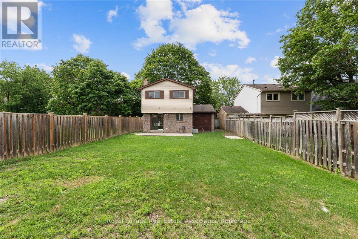 19 HARRISON COURT - 35