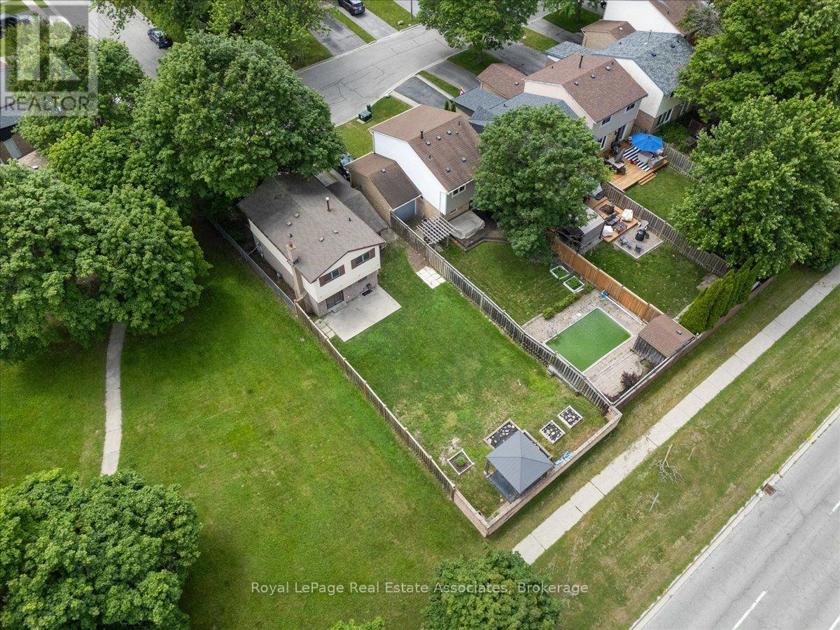 19 HARRISON COURT - 41