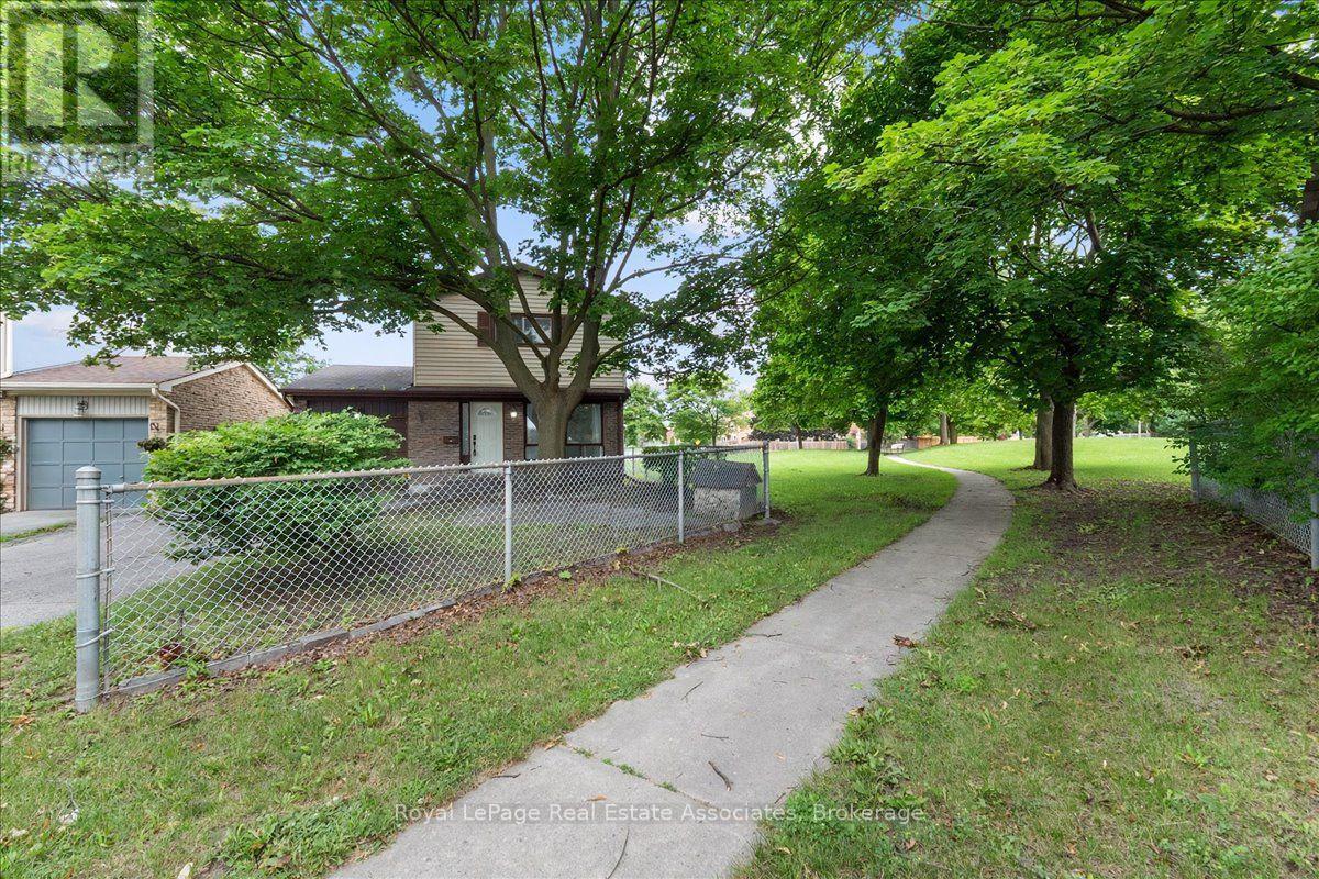 19 HARRISON COURT - 42