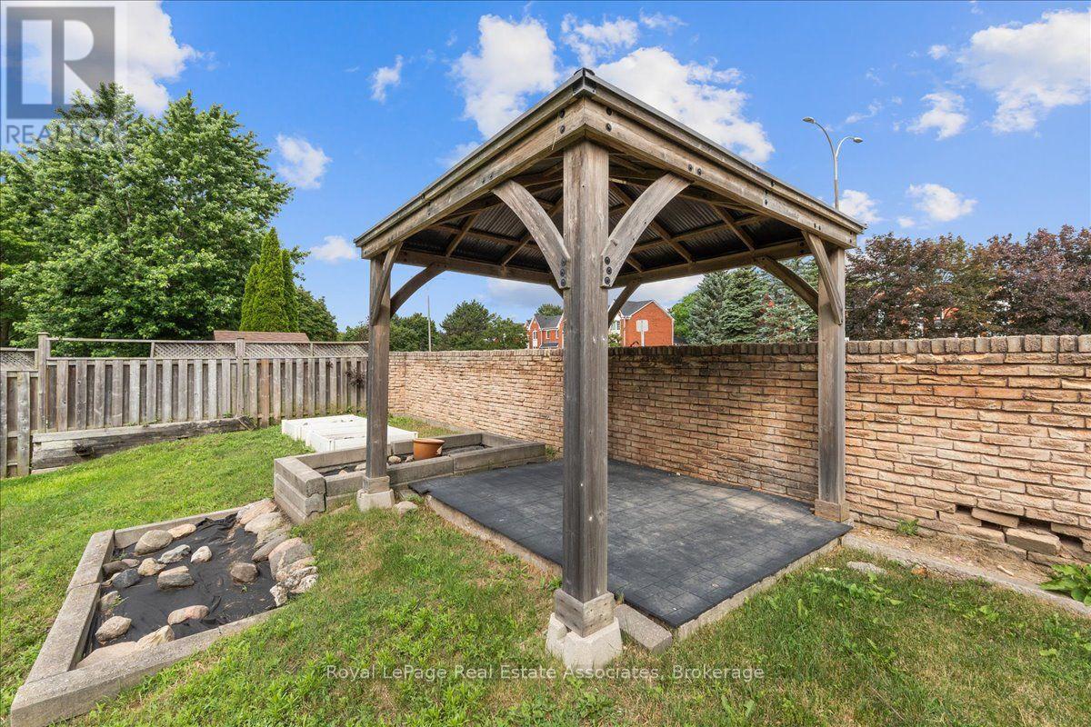 19 HARRISON COURT - 46