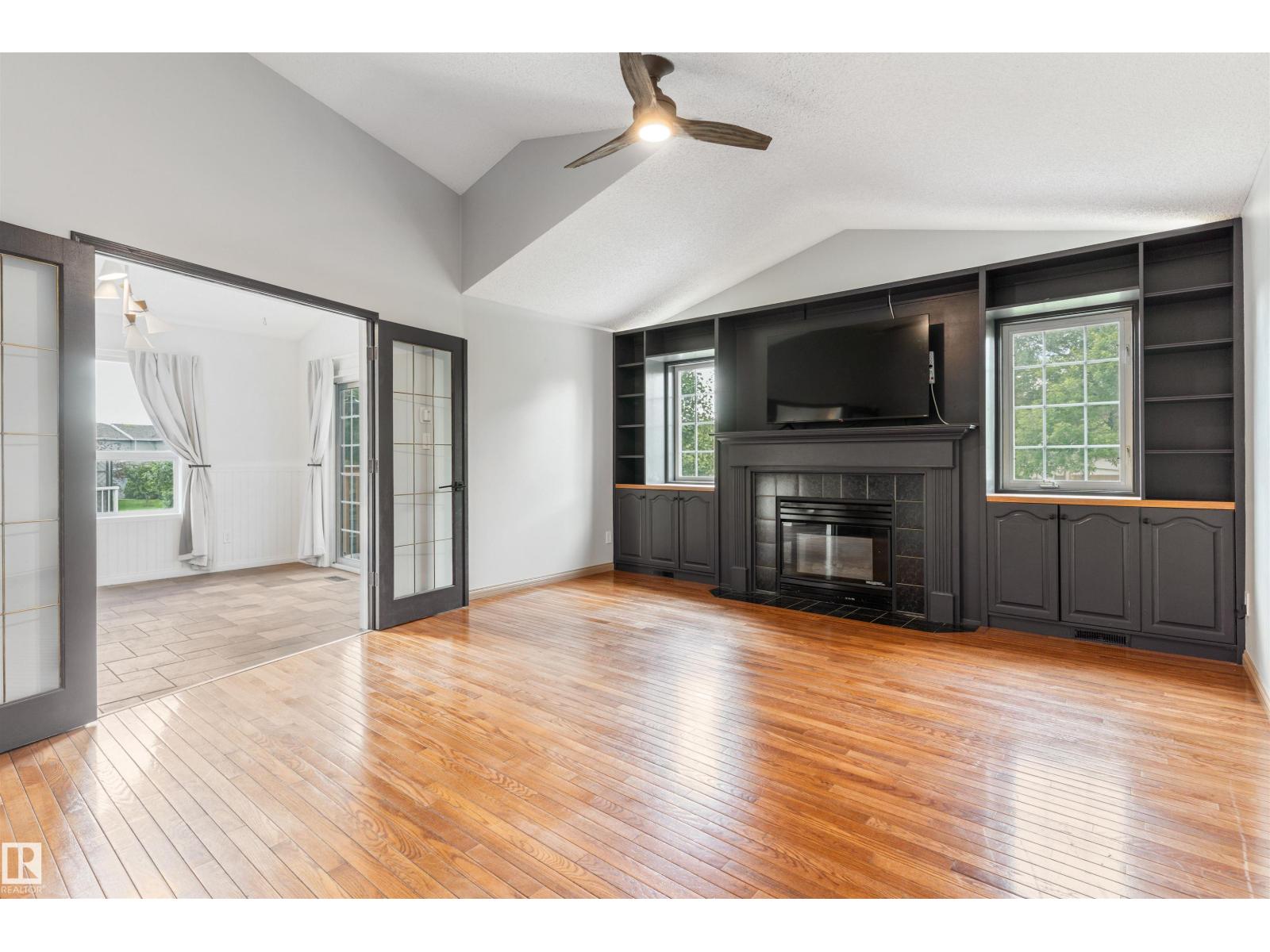 421 BLACKBURN DR E SW - 17