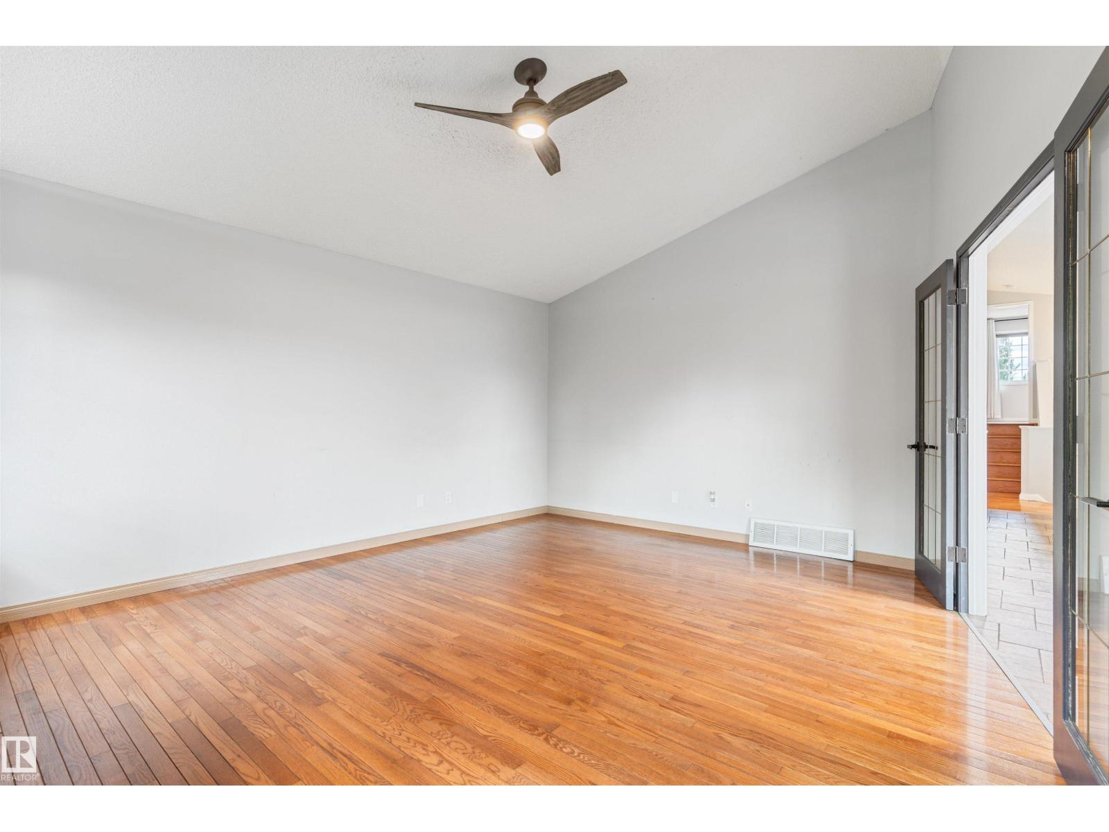 421 BLACKBURN DR E SW - 19