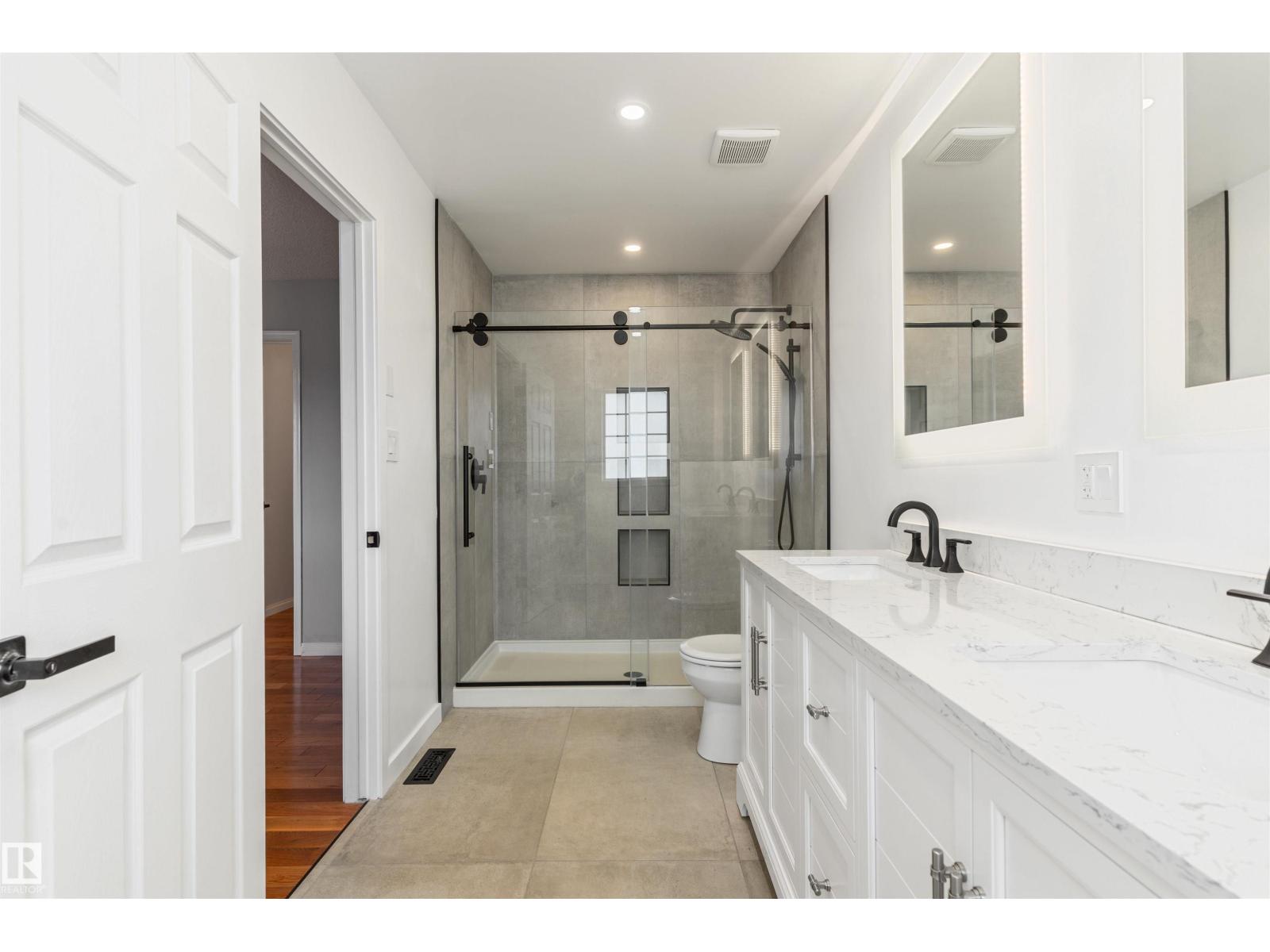 421 BLACKBURN DR E SW - 26