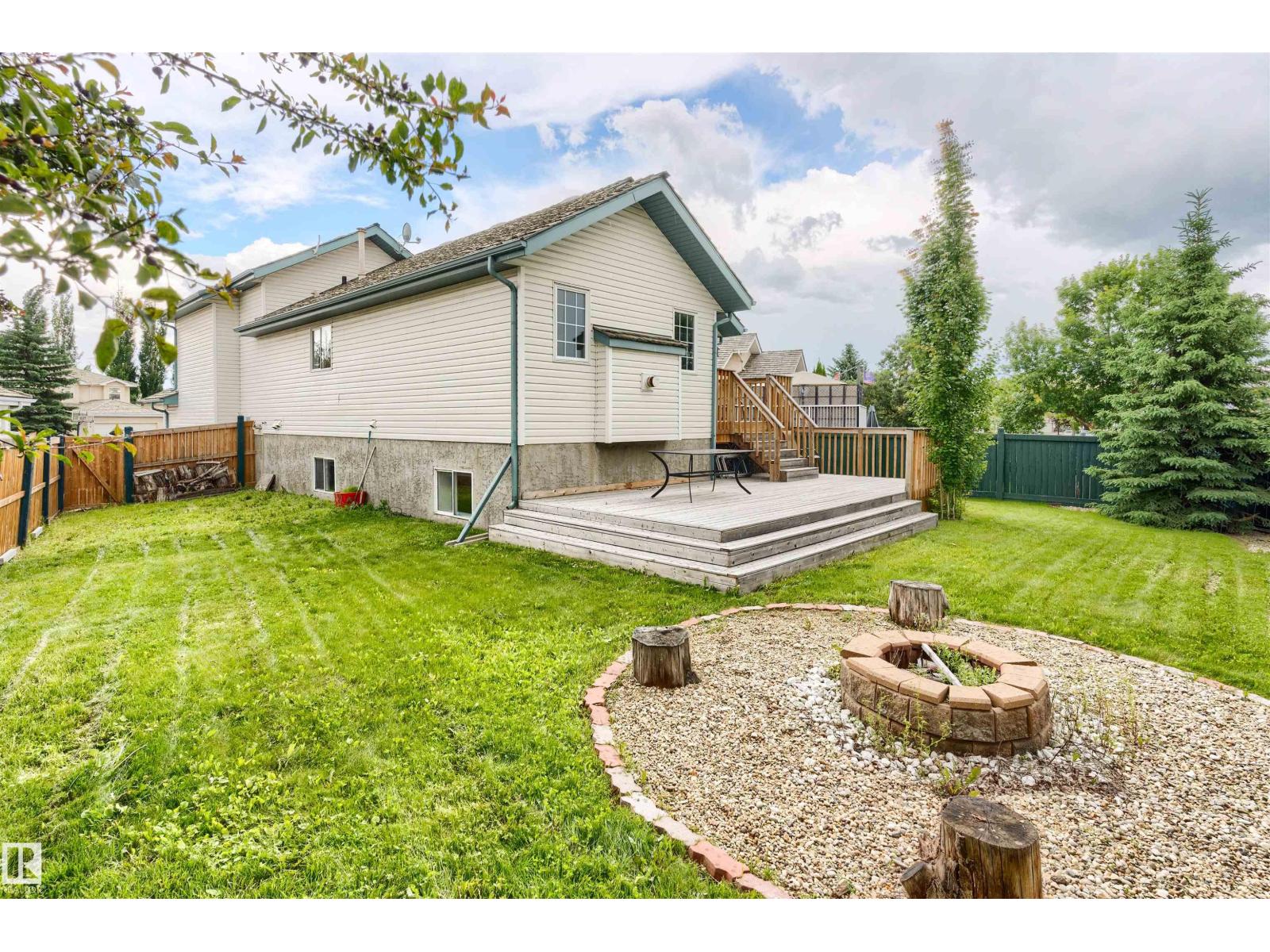 421 BLACKBURN DR E SW - 42