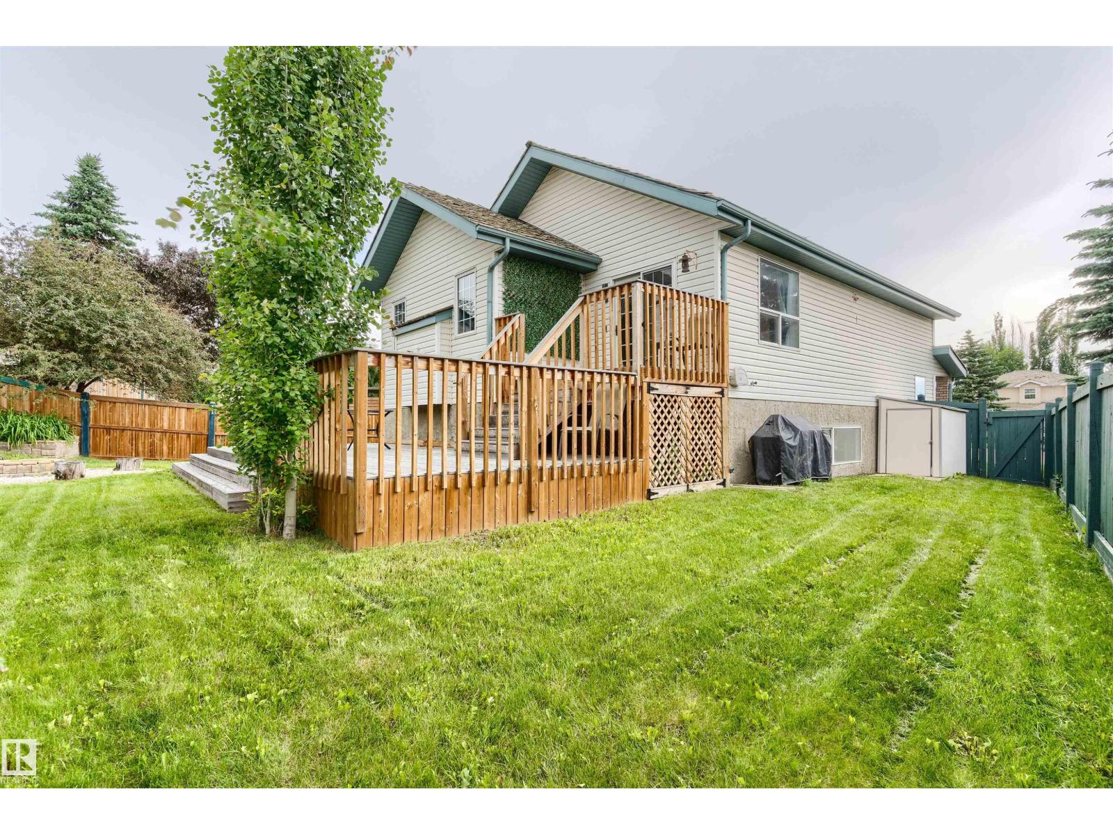 421 BLACKBURN DR E SW - 44