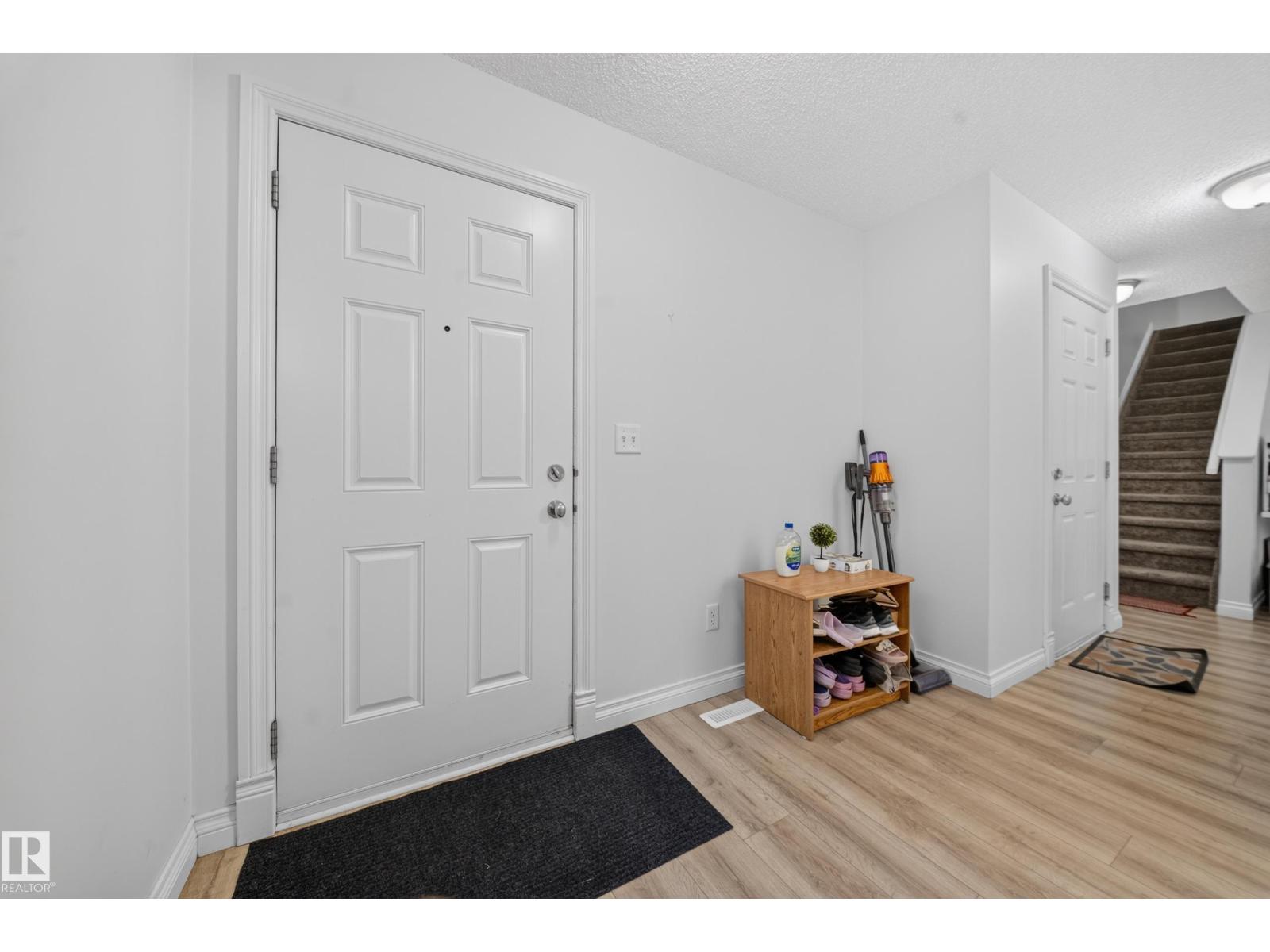#32 12050 17 AV SW - 22