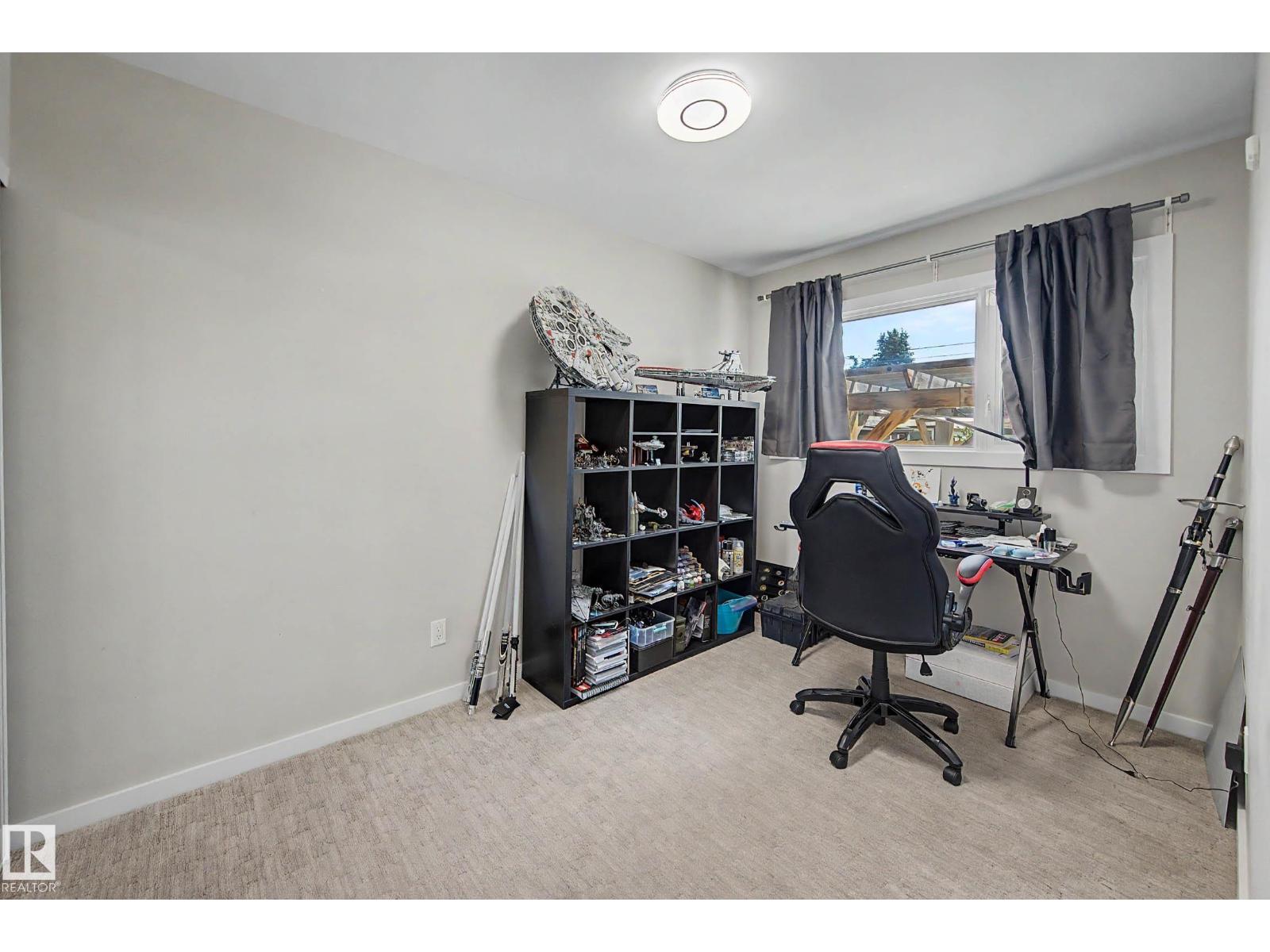 5407 106 AV NW - 19