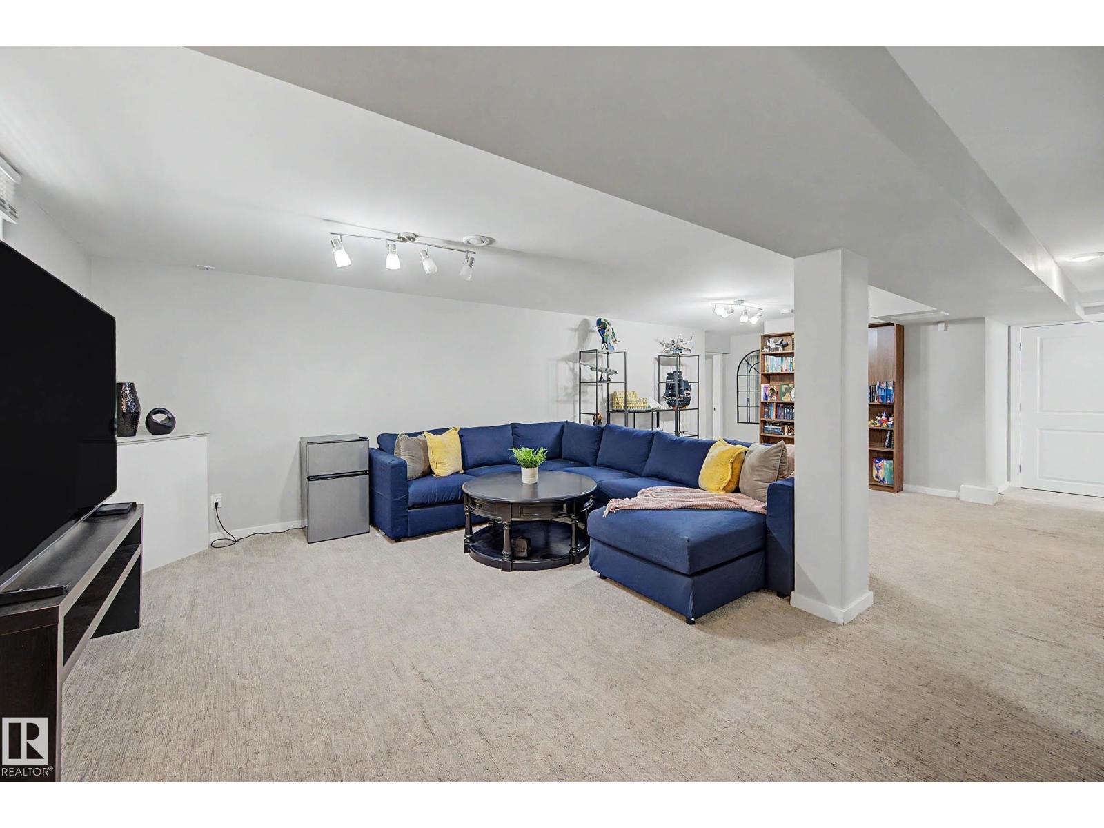 5407 106 AV NW - 26