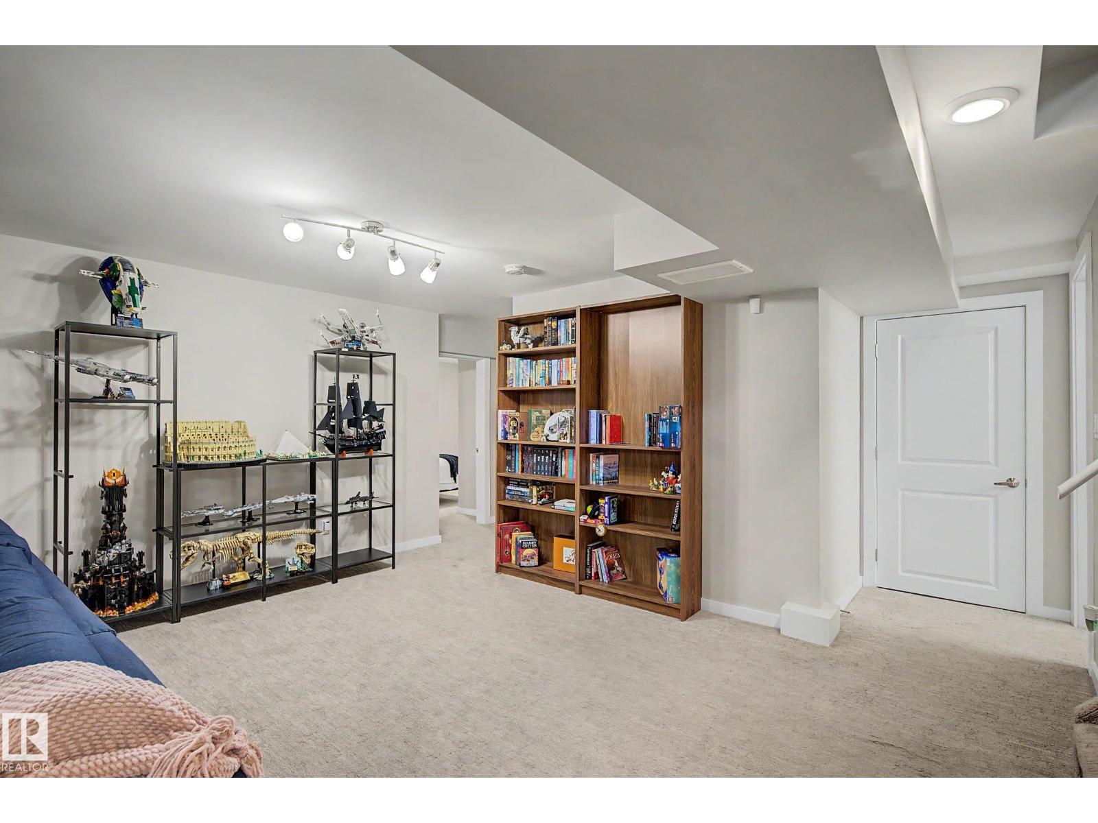5407 106 AV NW - 27