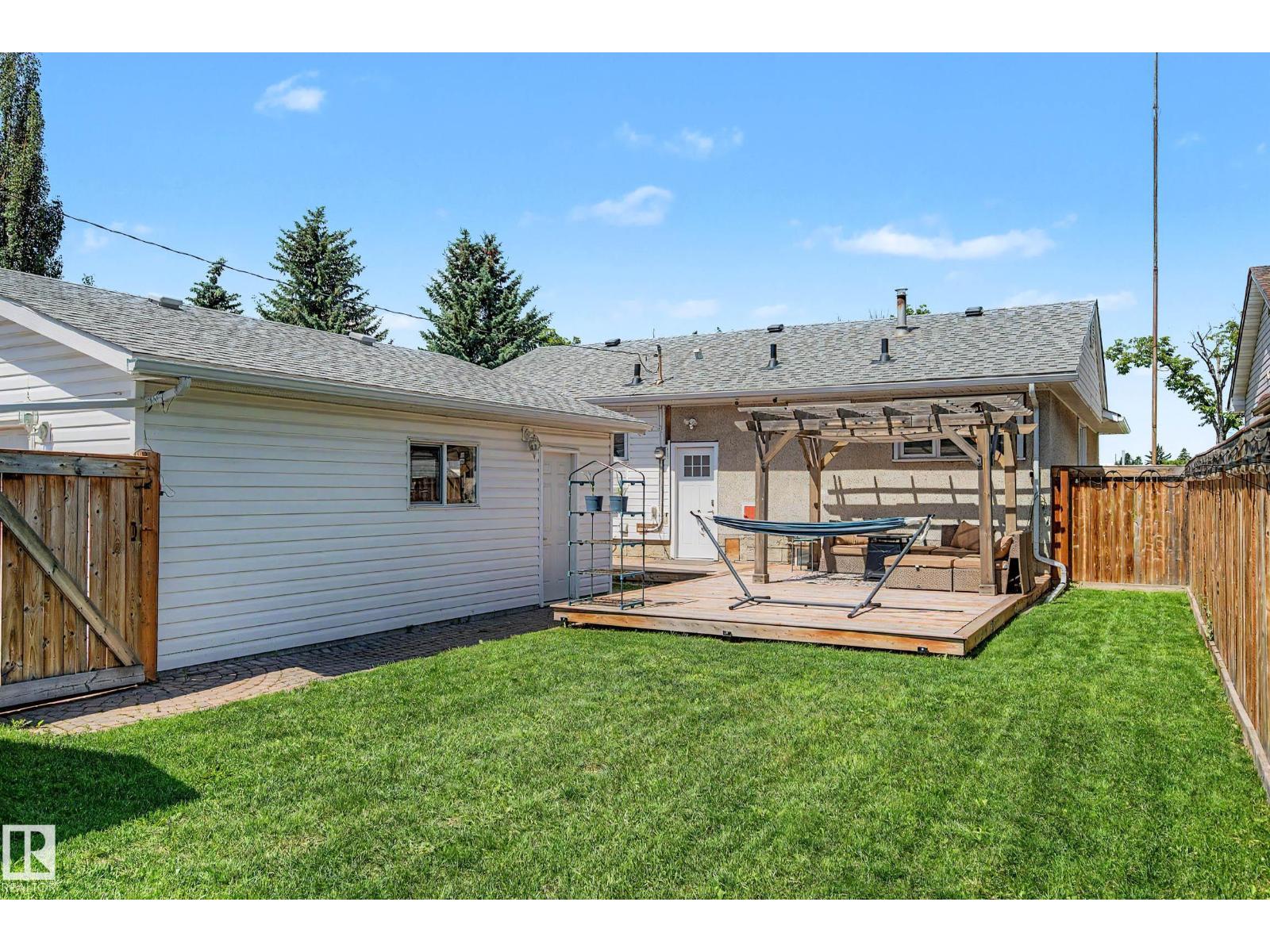 5407 106 AV NW - 34