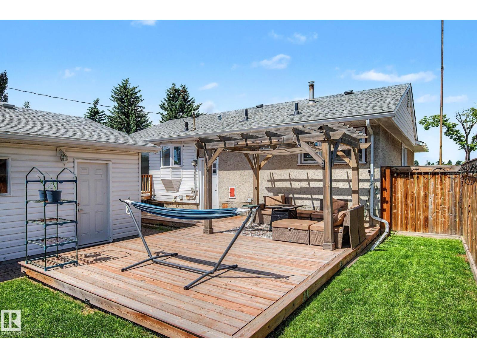 5407 106 AV NW - 35