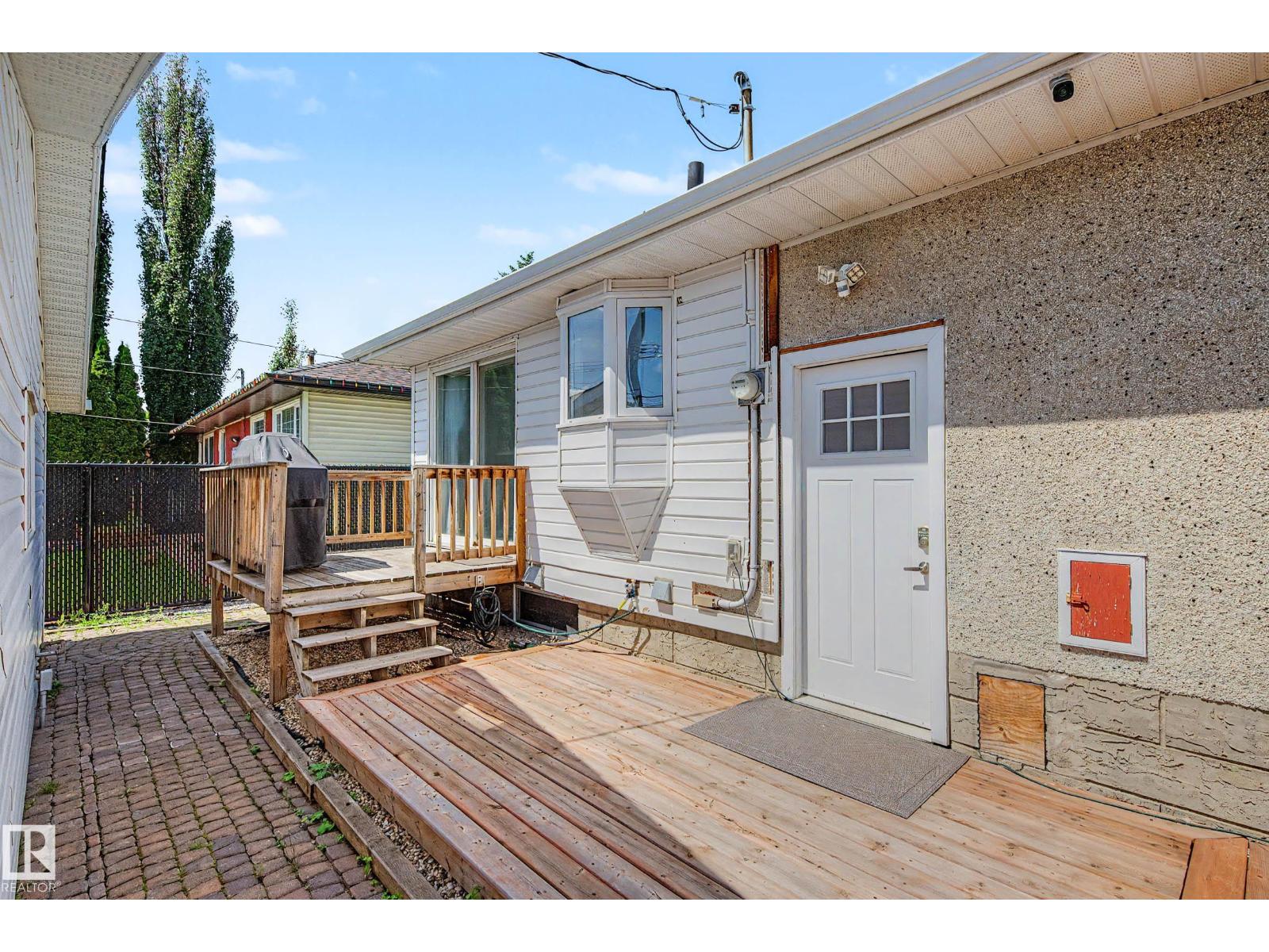 5407 106 AV NW - 38