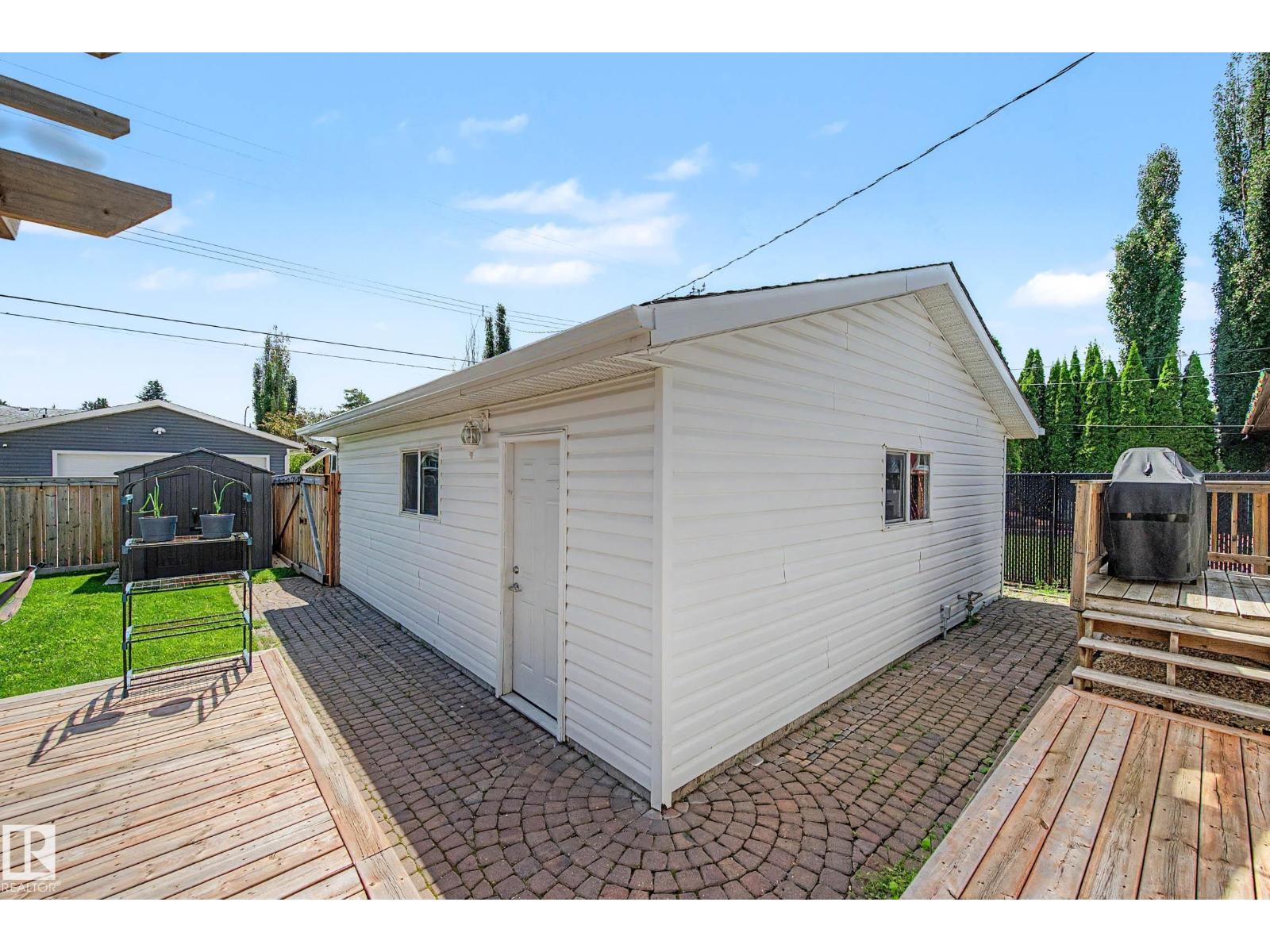 5407 106 AV NW - 41