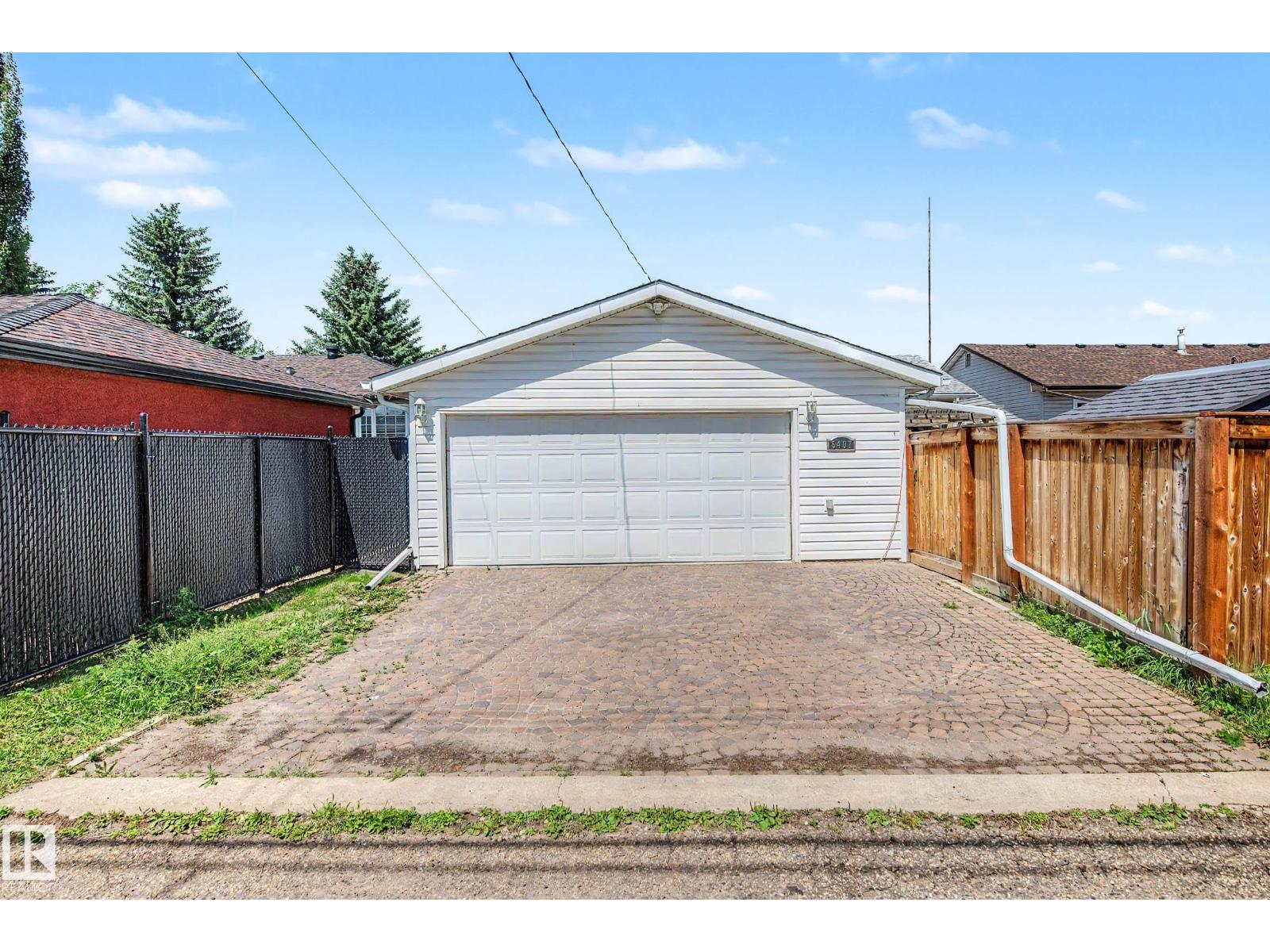 5407 106 AV NW - 44