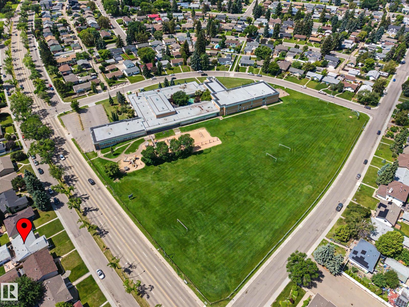 5407 106 AV NW - 53