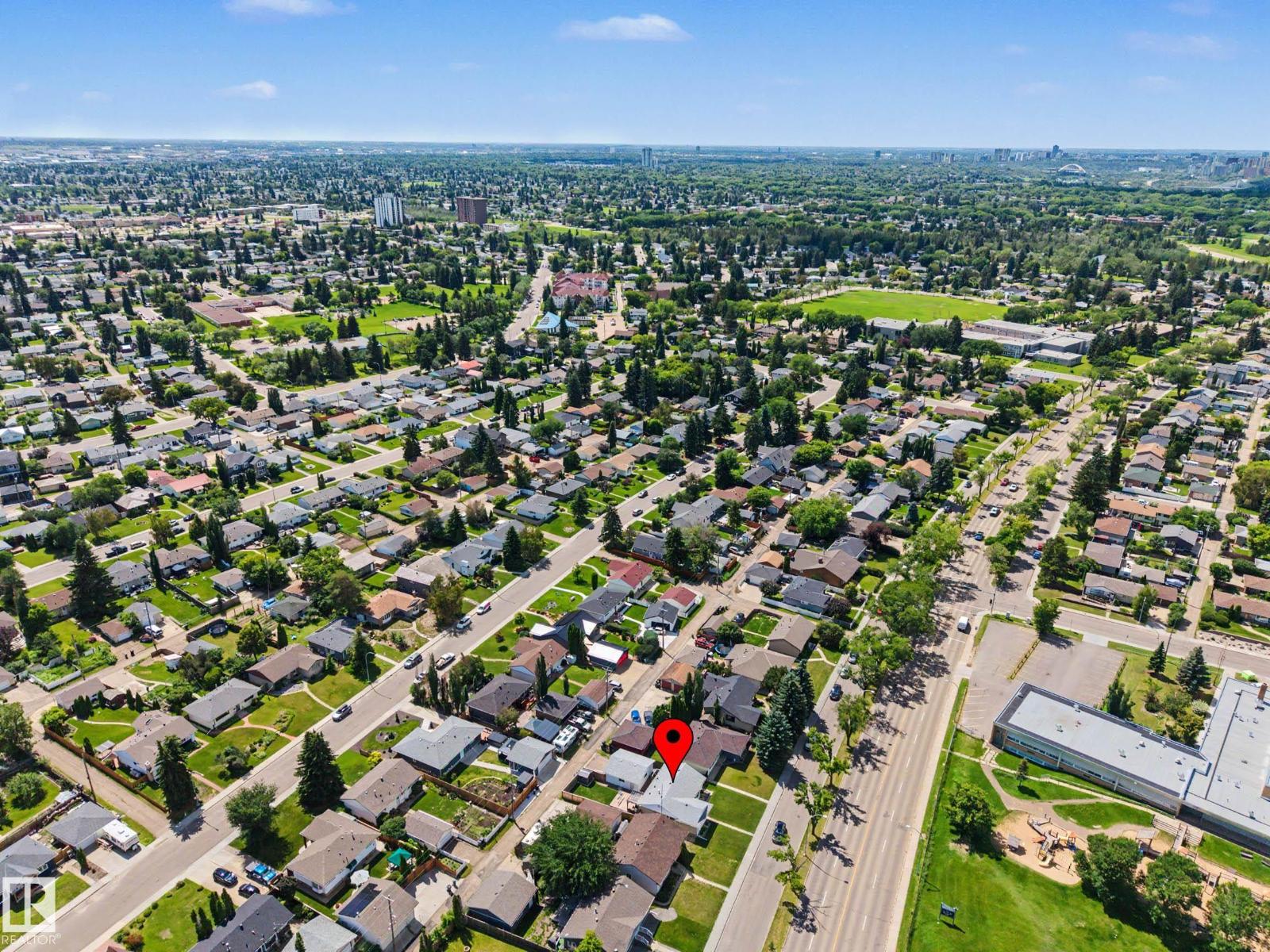 5407 106 AV NW - 54