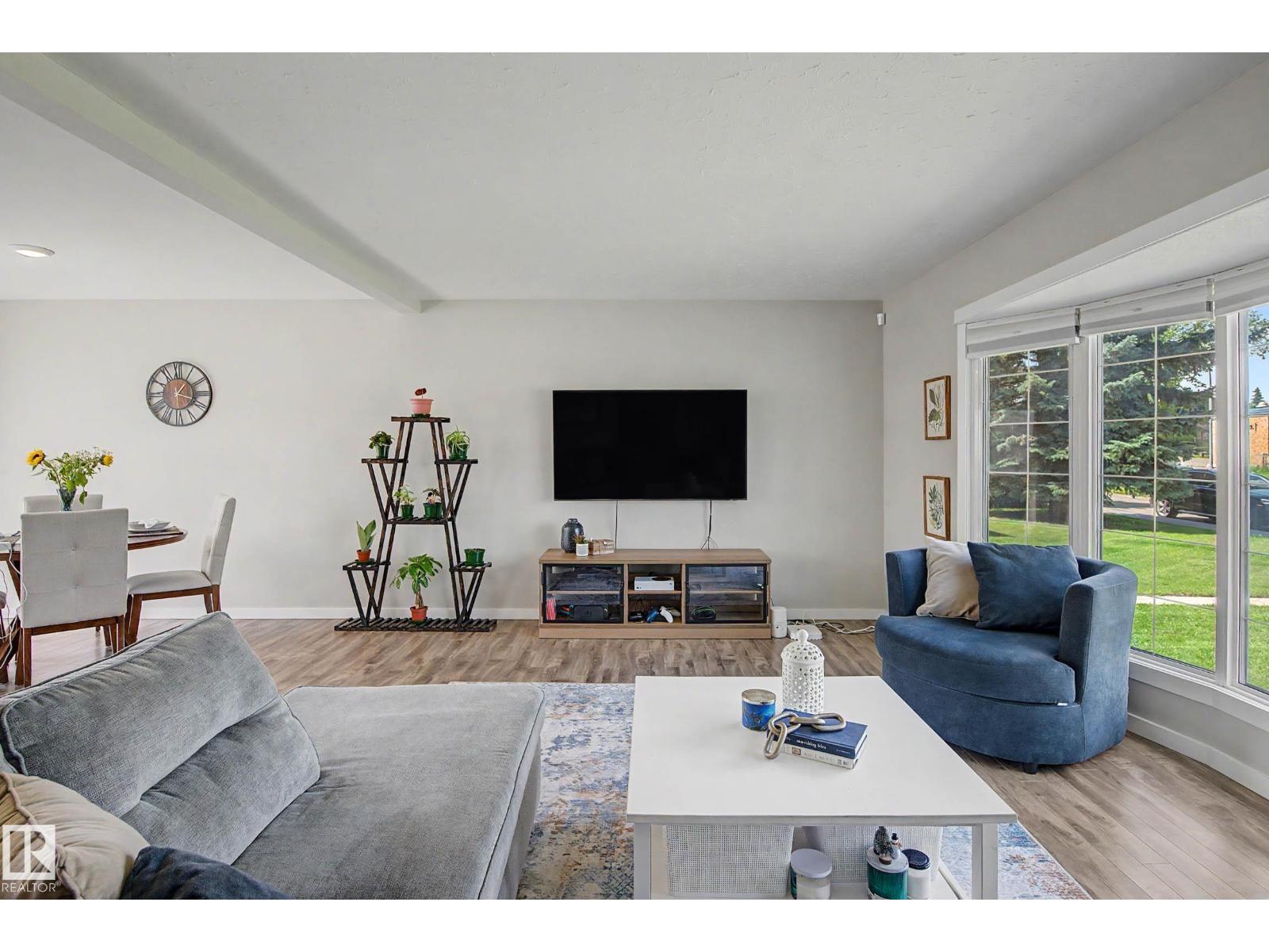 5407 106 AV NW - 6