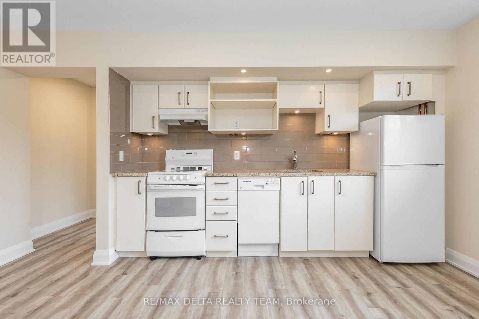 1 – 416 DOVERCOURT AVENUE, Ottawa. Luxury613. By Peter Sagos - Image 7