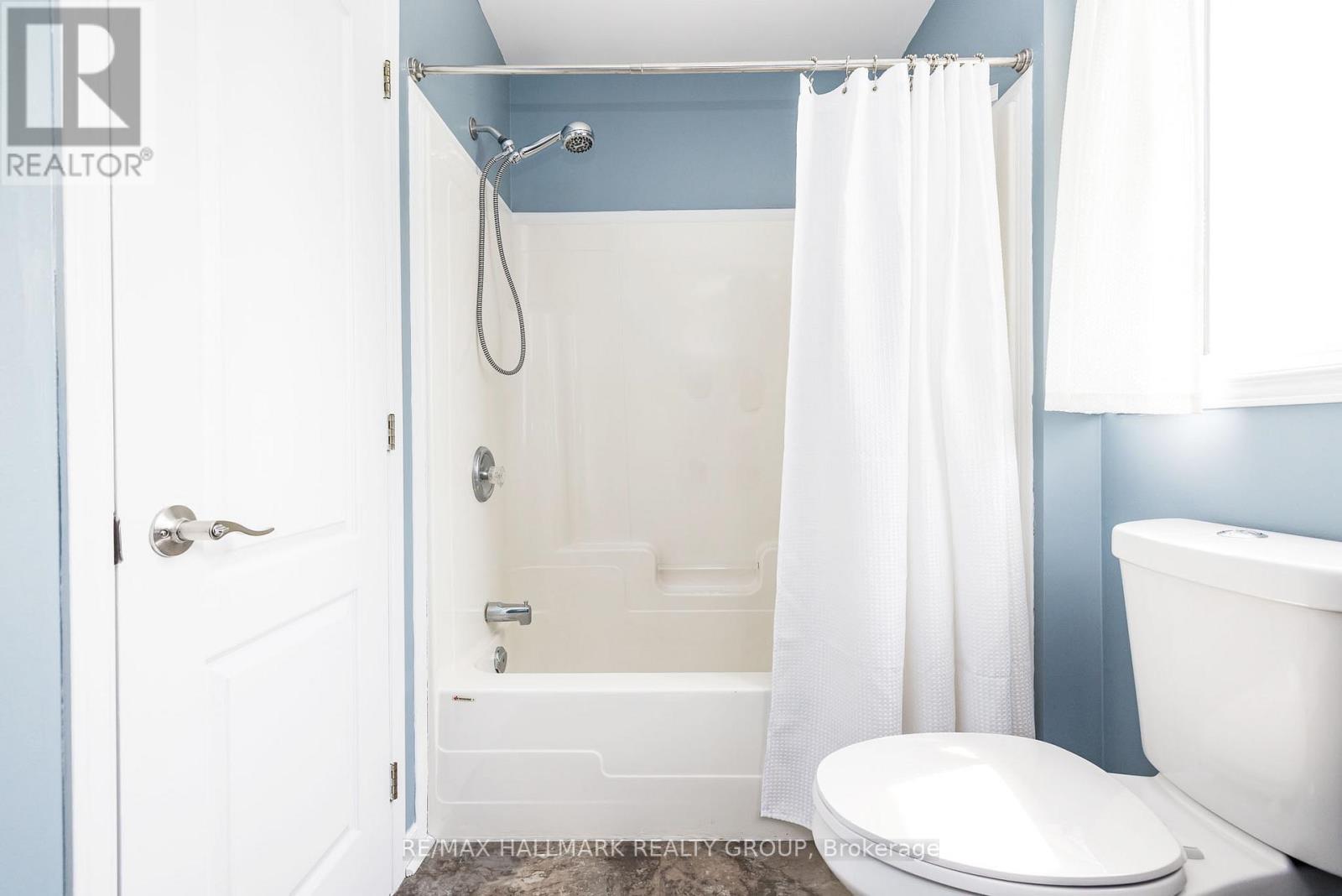 702 MALEY STREET - Image 31