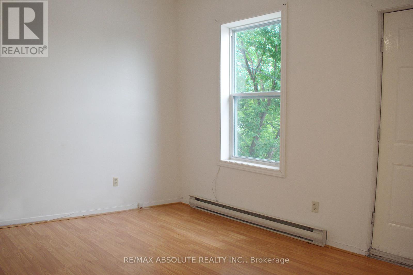 16 – 107 VICTORIA STREET, Ottawa. Luxury613. By Peter Sagos - Image 9