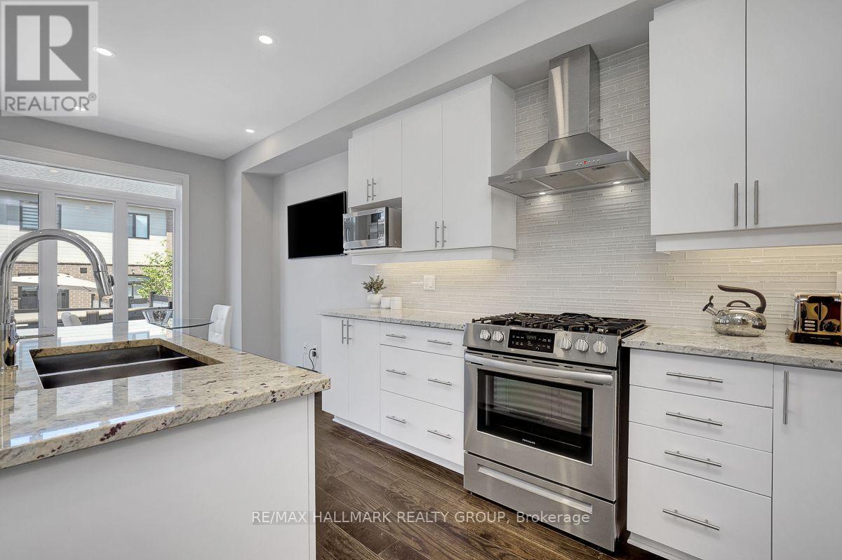 317 LYSANDER PLACE - 11