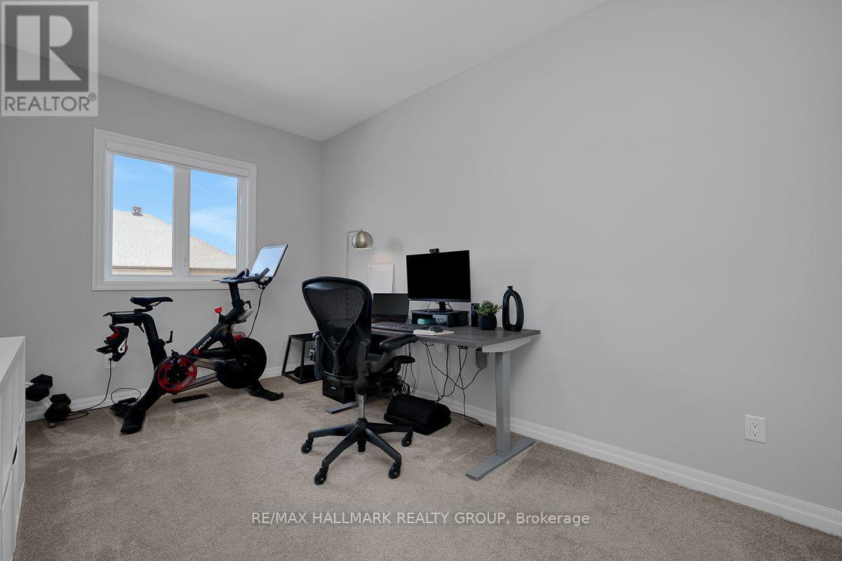 317 LYSANDER PLACE - 25