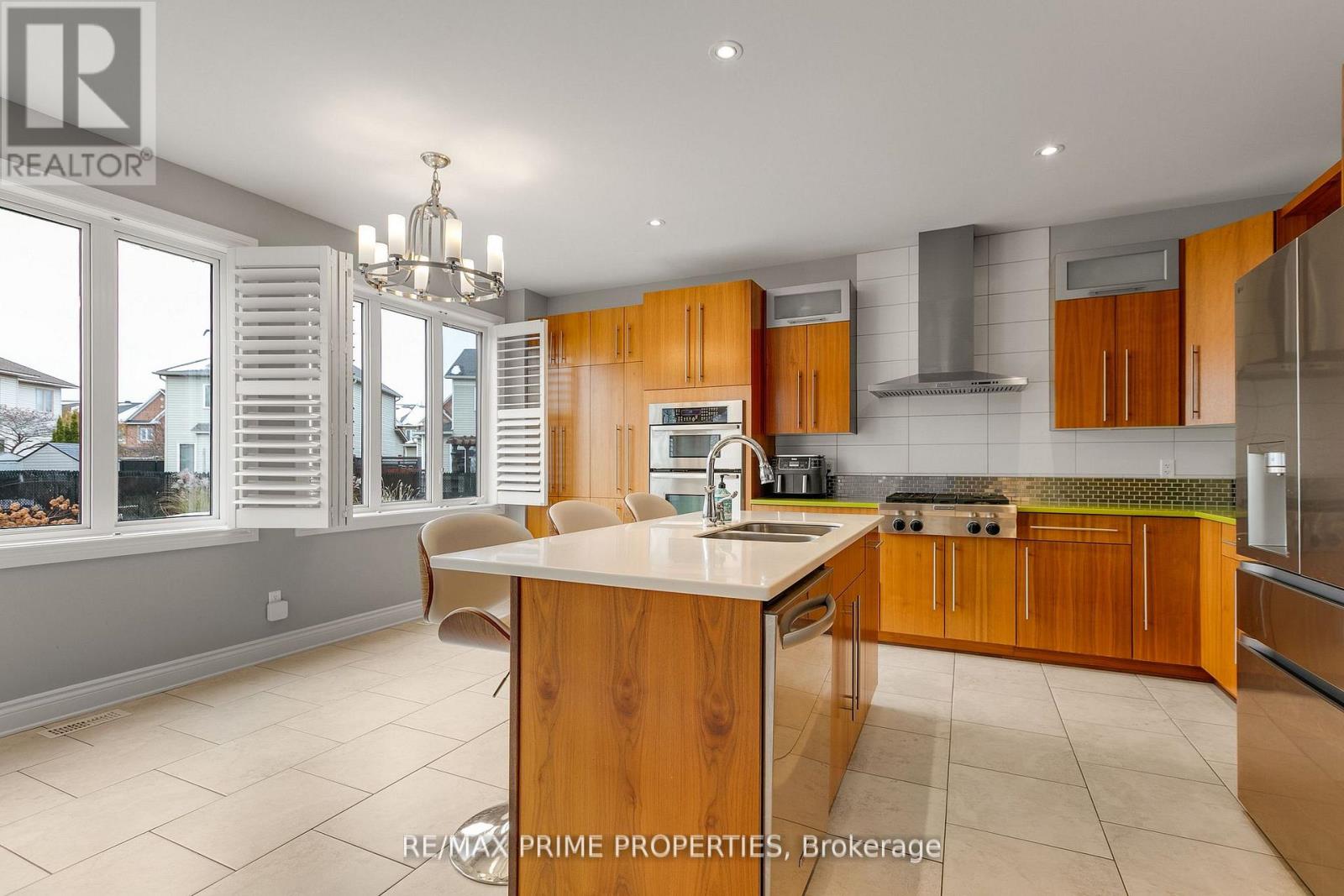 72 BRANTHAVEN STREET, Ottawa. Luxury613. By Peter Sagos - Image 13