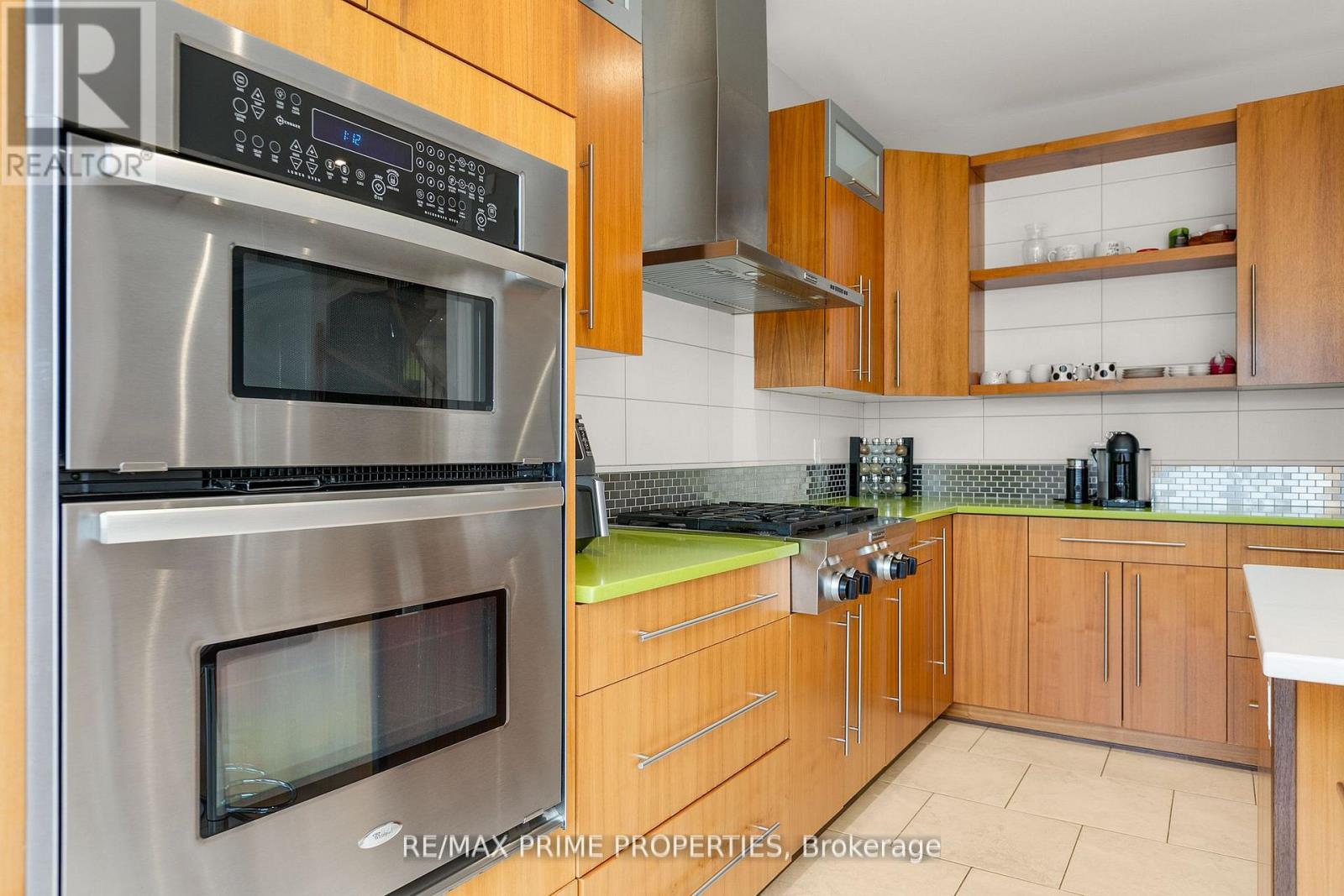 72 BRANTHAVEN STREET, Ottawa. Luxury613. By Peter Sagos - Image 17