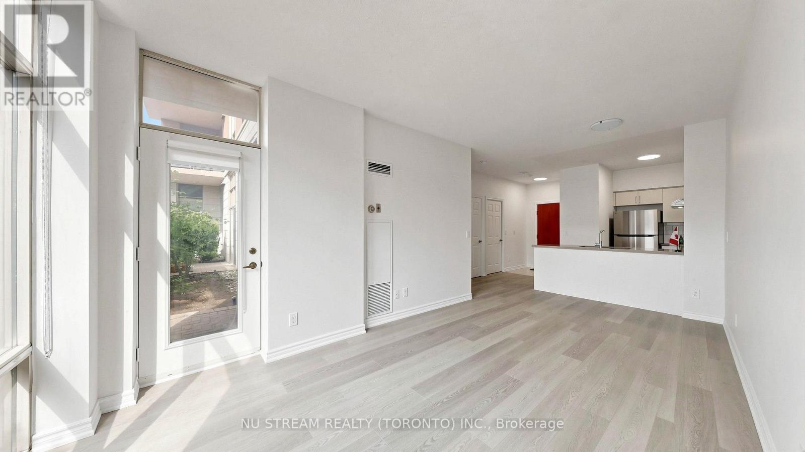 #106 130 POND DRIVE - 13