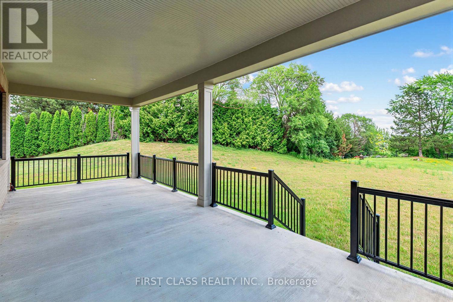 15 KENNETH CAMPBELL COURT - 42
