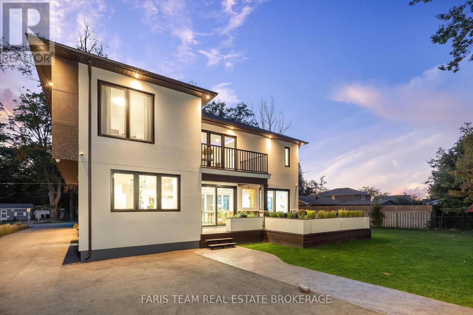 3951 ALBERTA AVENUE - 4