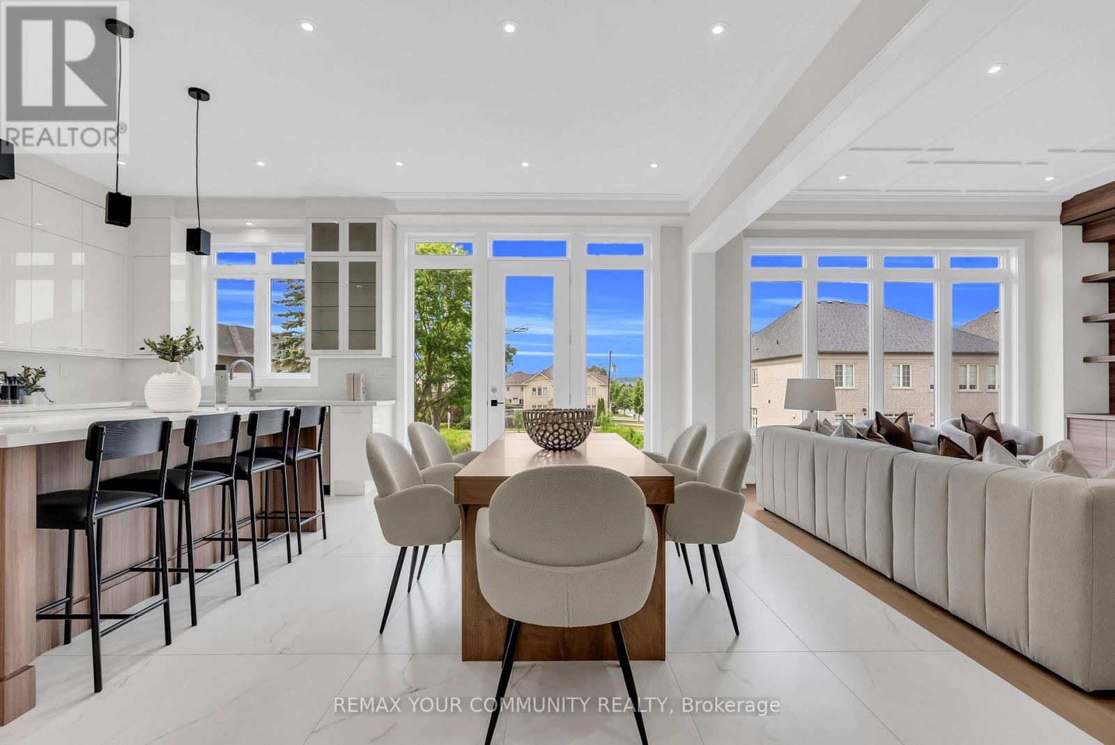 23 MENOTTI DRIVE - 24