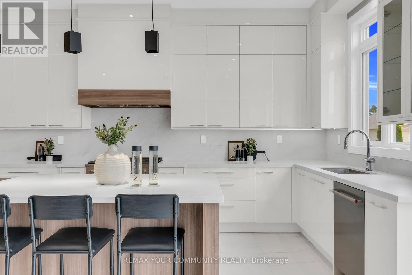 23 MENOTTI DRIVE - 28