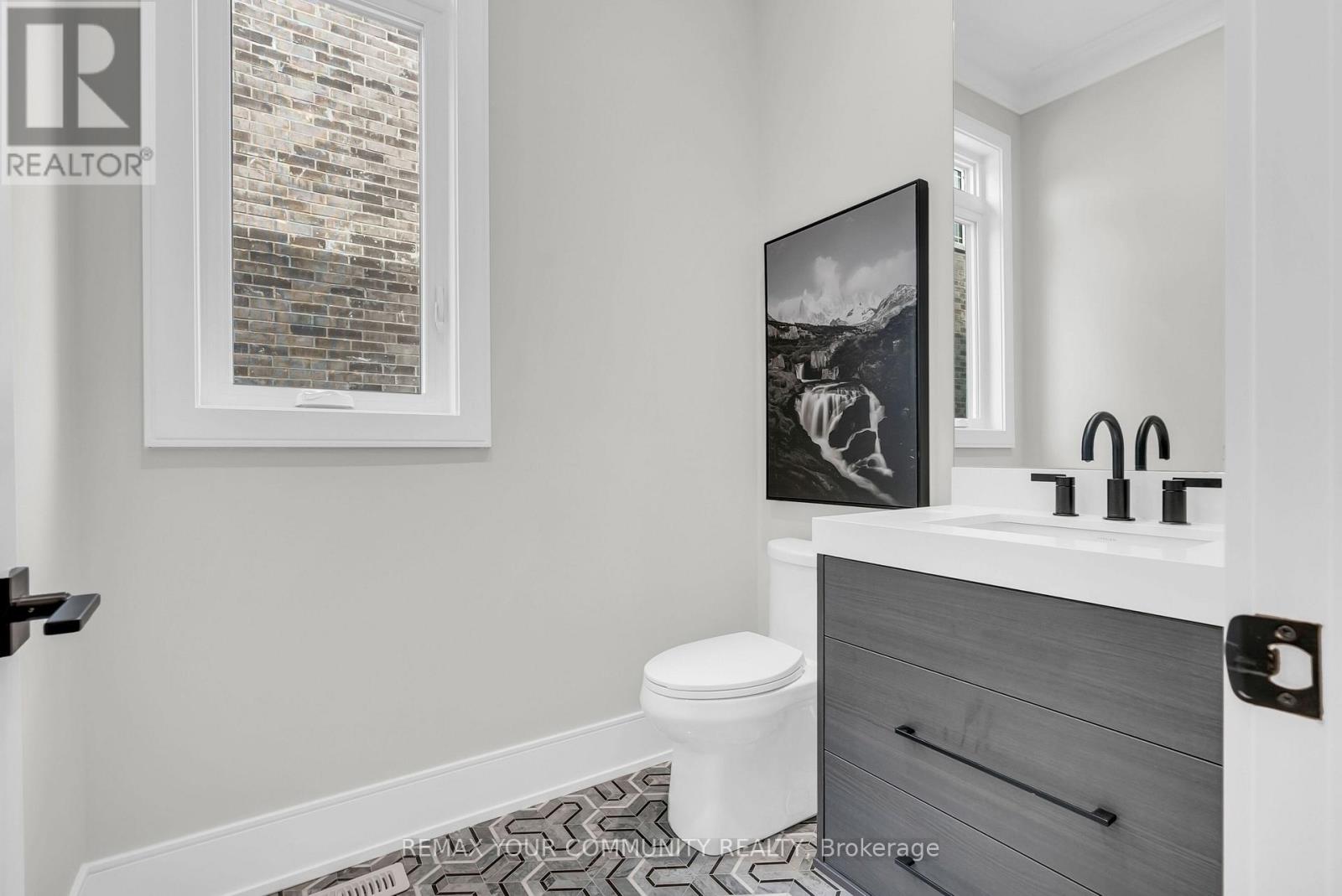 23 MENOTTI DRIVE - 32