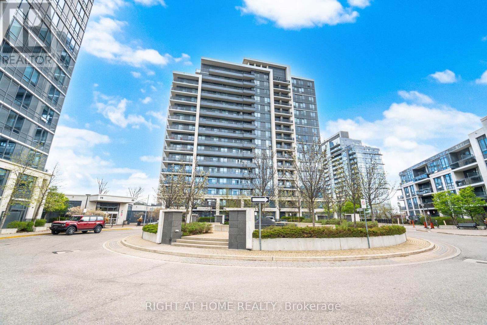 #612 85 NORTH PARK ROAD - 1