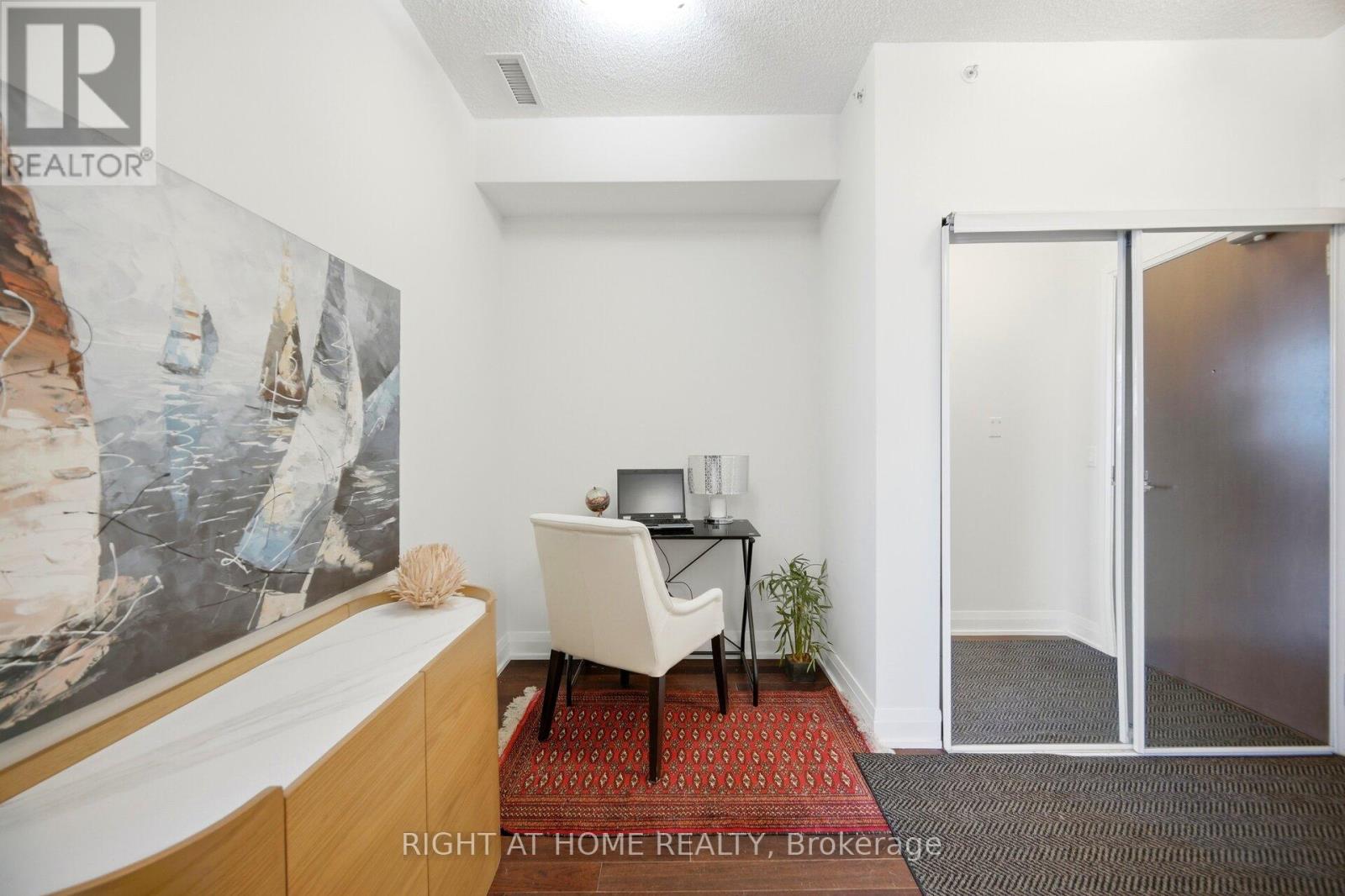 #612 85 NORTH PARK ROAD - 10