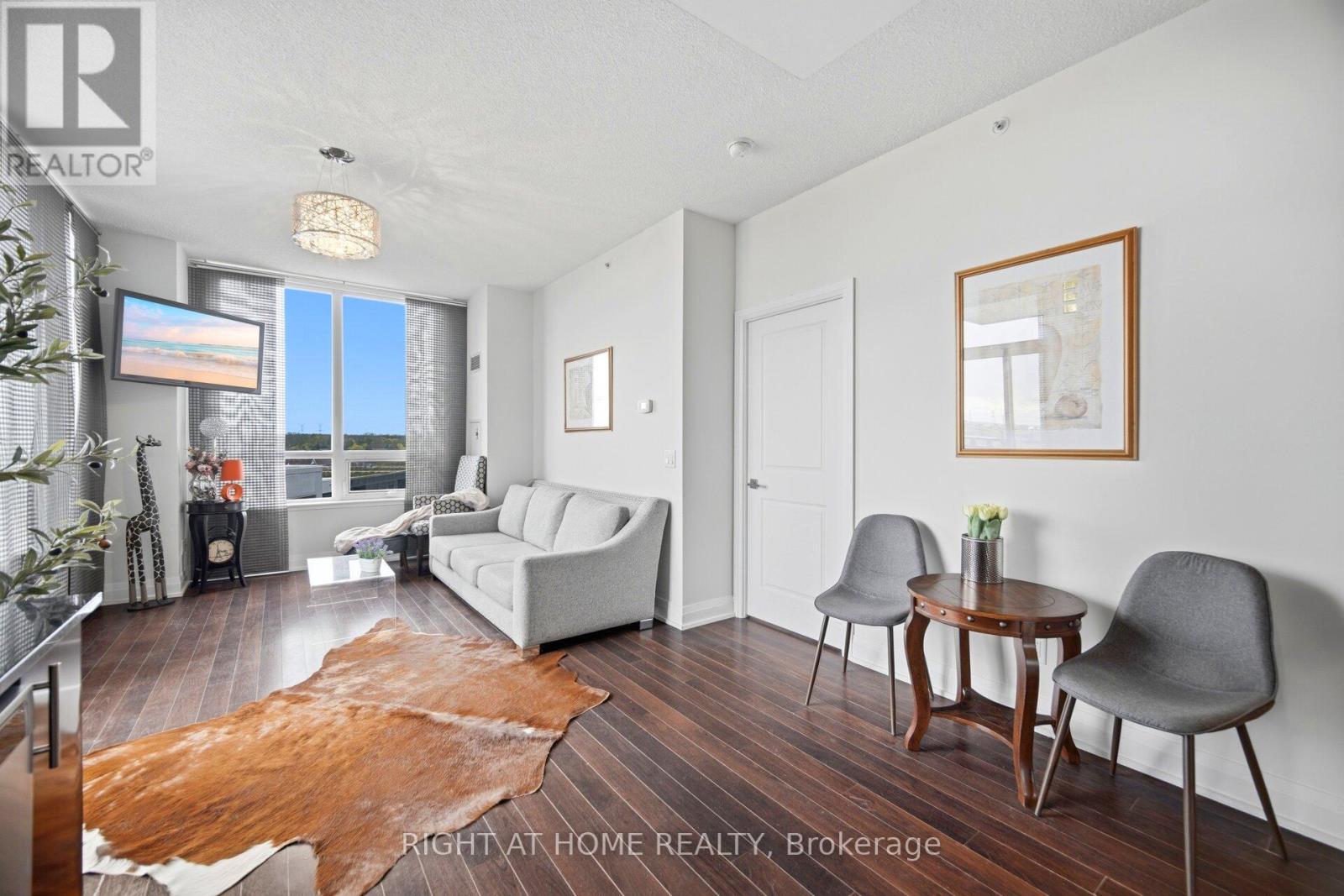 #612 85 NORTH PARK ROAD - 11