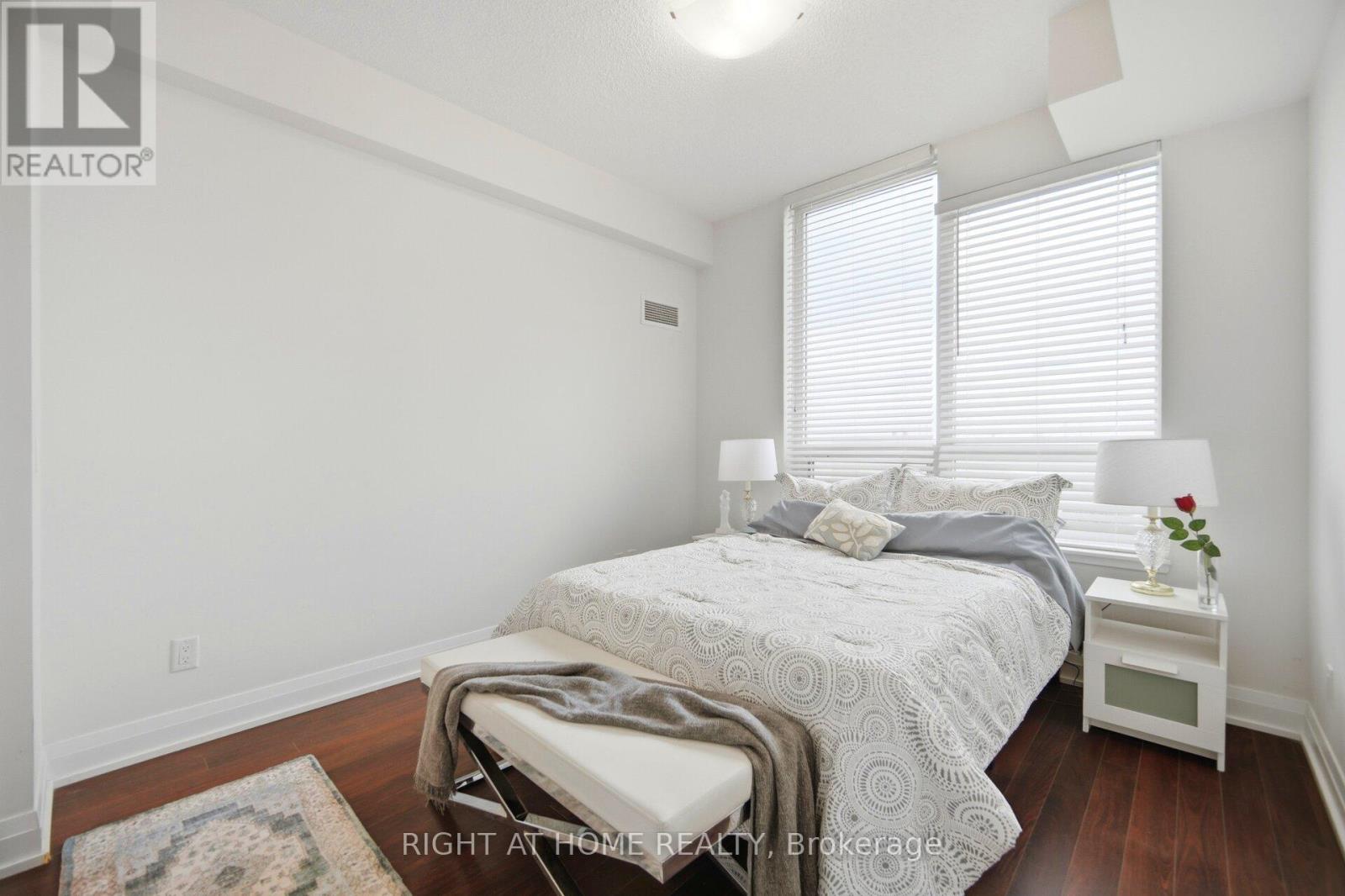 #612 85 NORTH PARK ROAD - 19