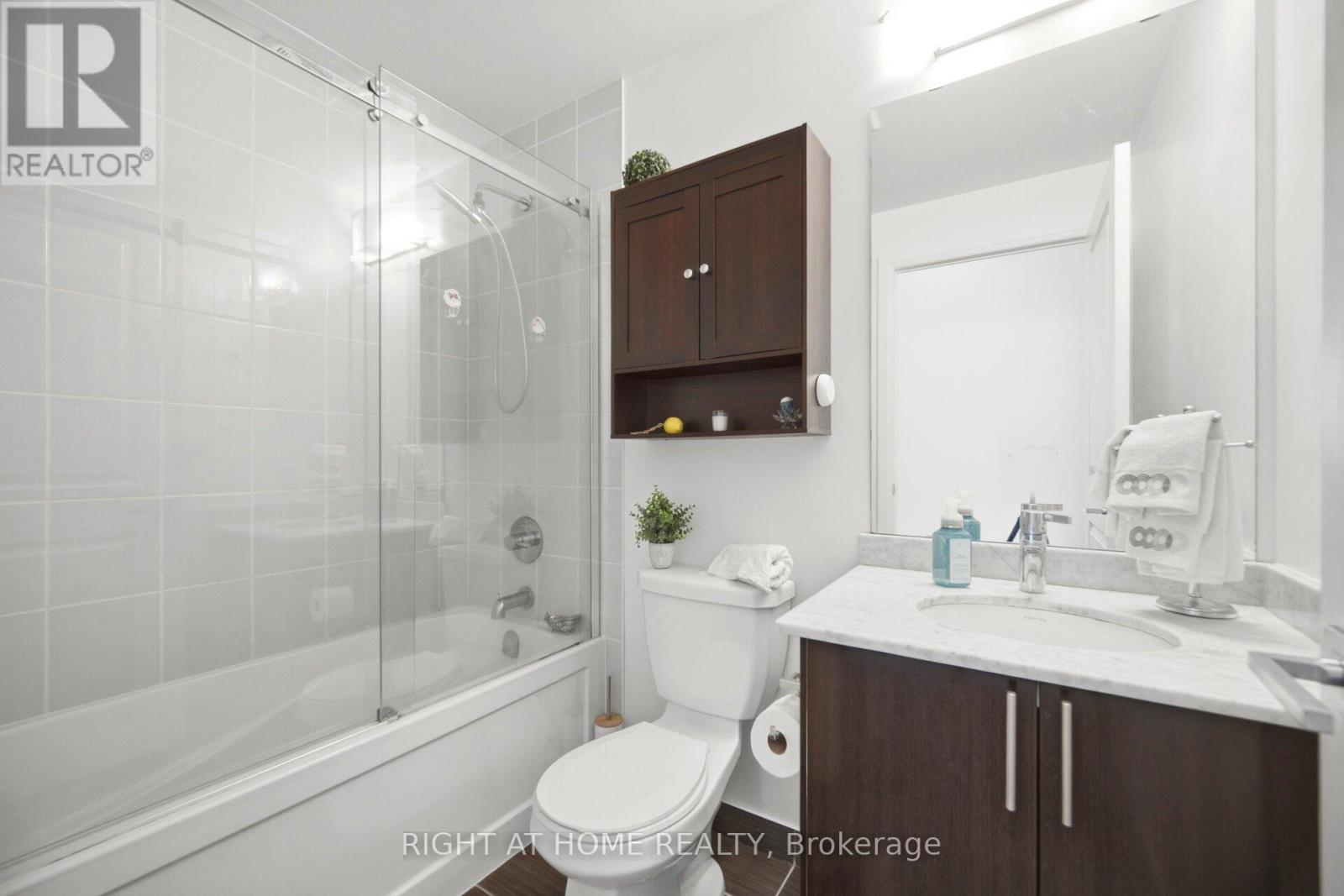 #612 85 NORTH PARK ROAD - 23