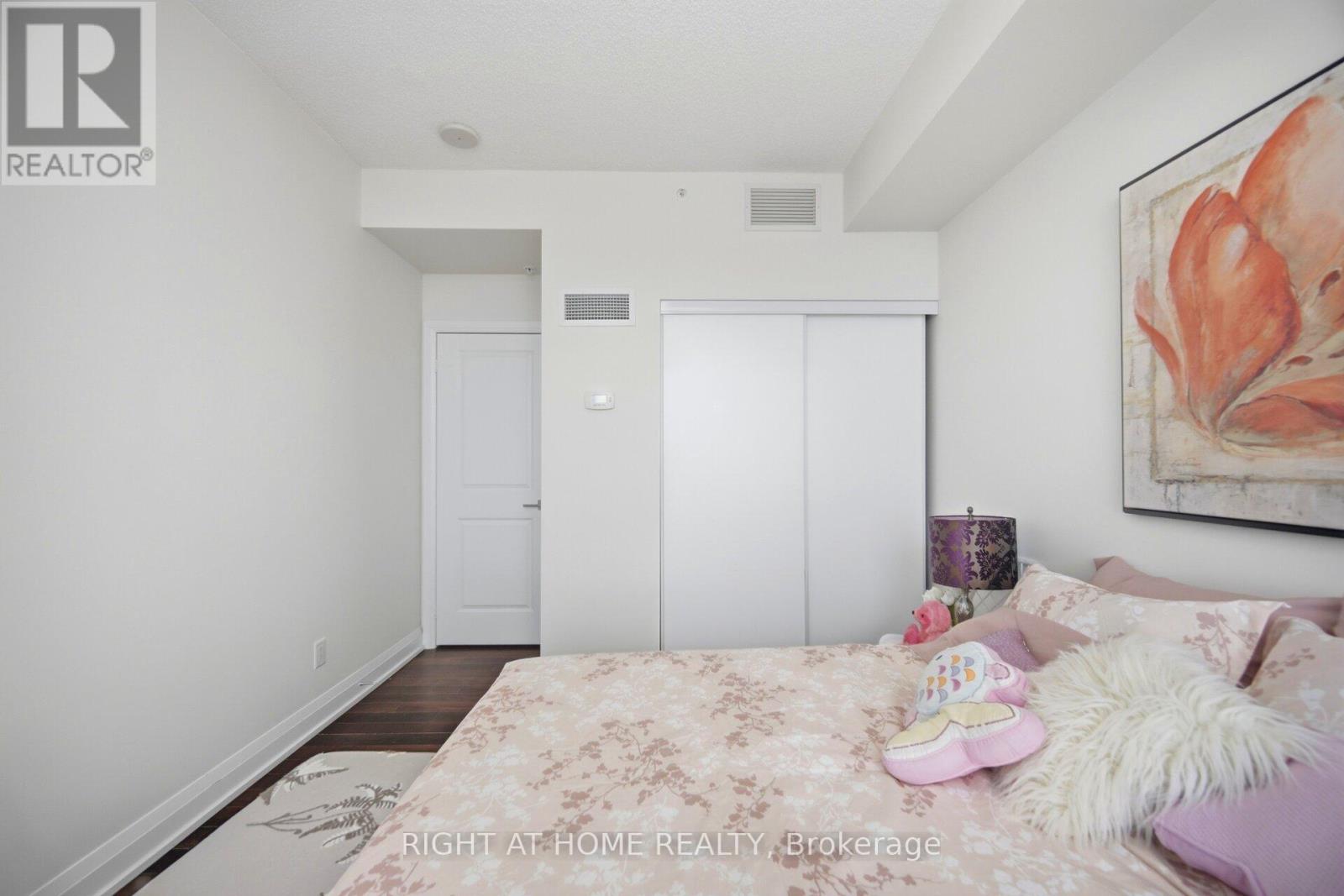 #612 85 NORTH PARK ROAD - 25