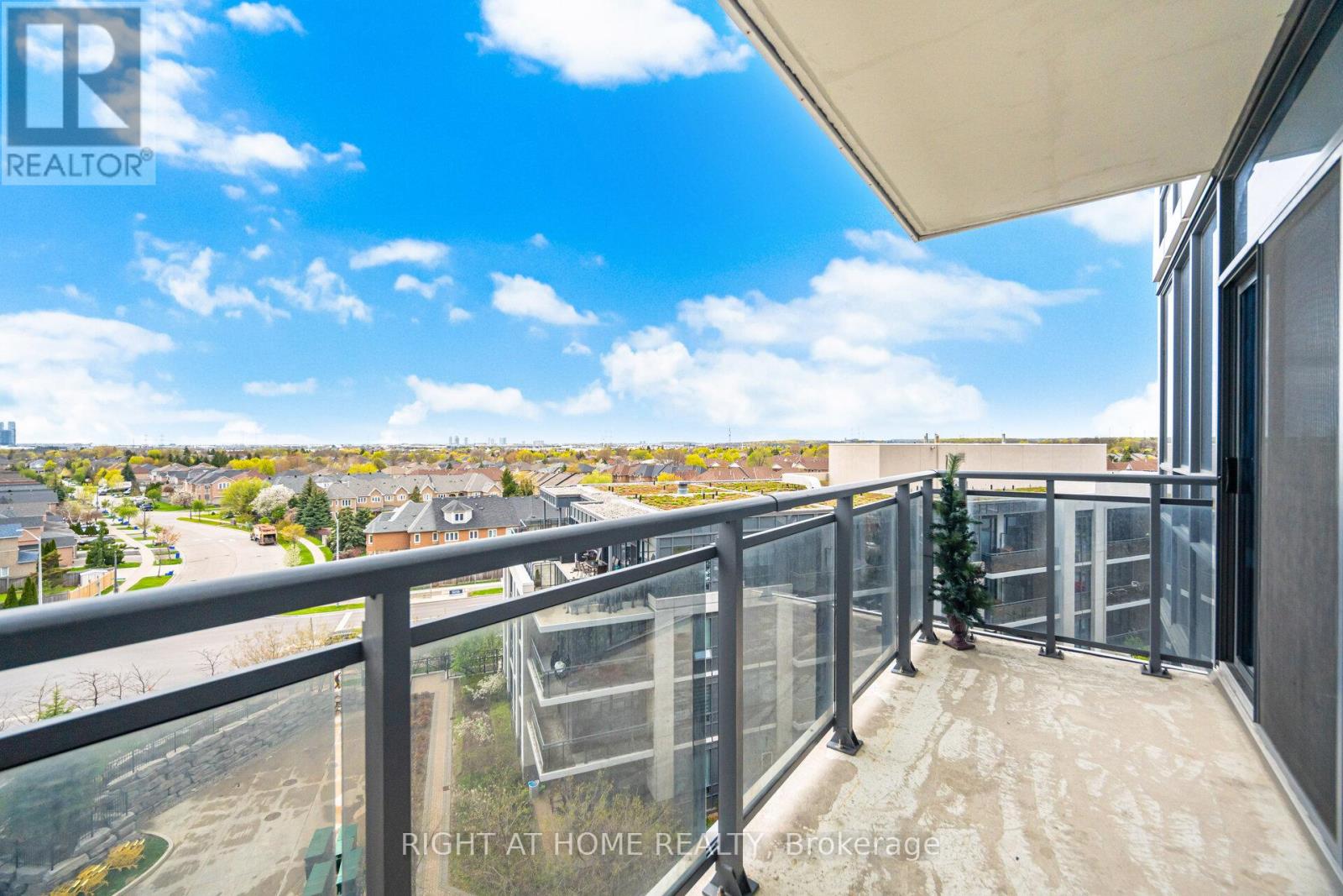 #612 85 NORTH PARK ROAD - 28