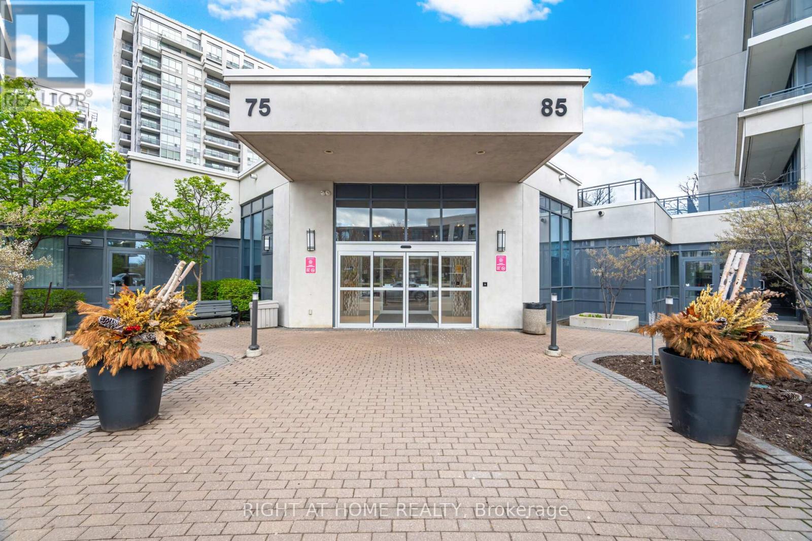 #612 85 NORTH PARK ROAD - 3