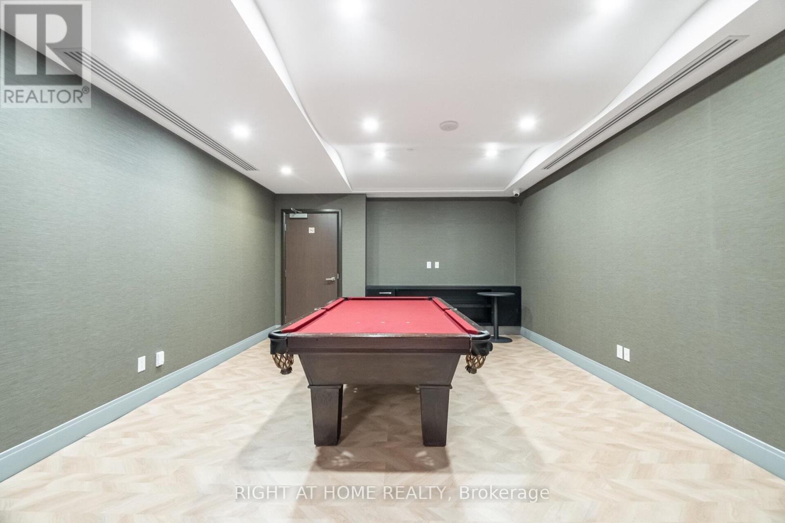 #612 85 NORTH PARK ROAD - 37