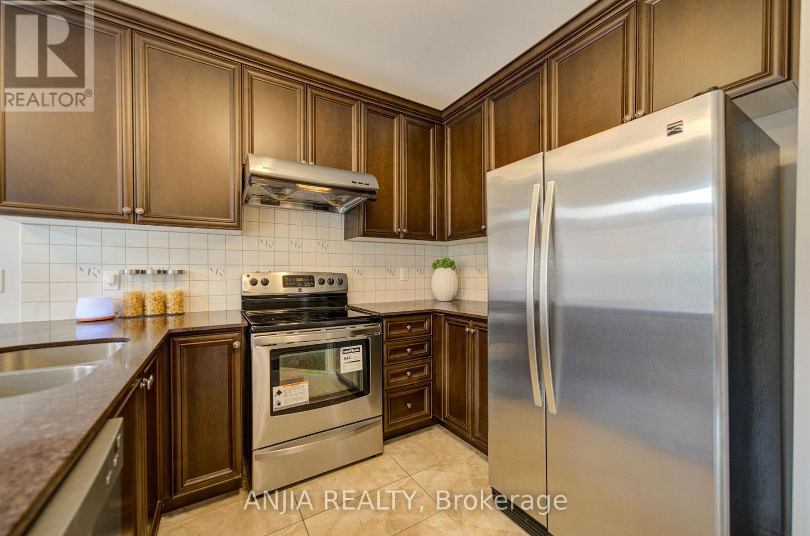 92 CAROLINA ROSE CRESCENT - 19