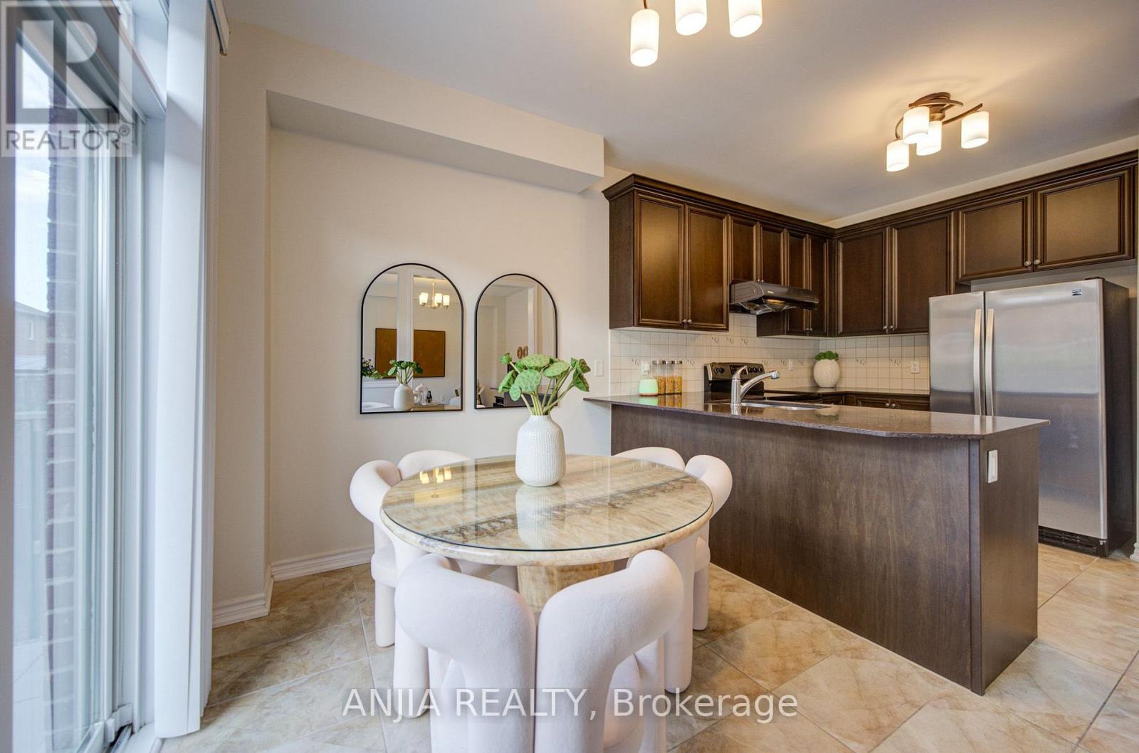 92 CAROLINA ROSE CRESCENT - 22