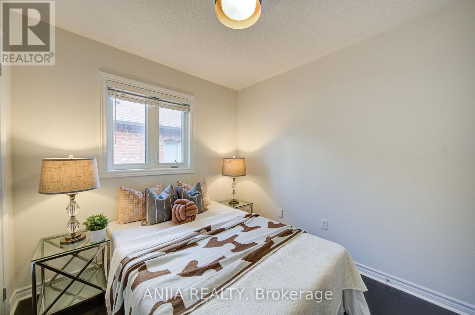 92 CAROLINA ROSE CRESCENT - 32