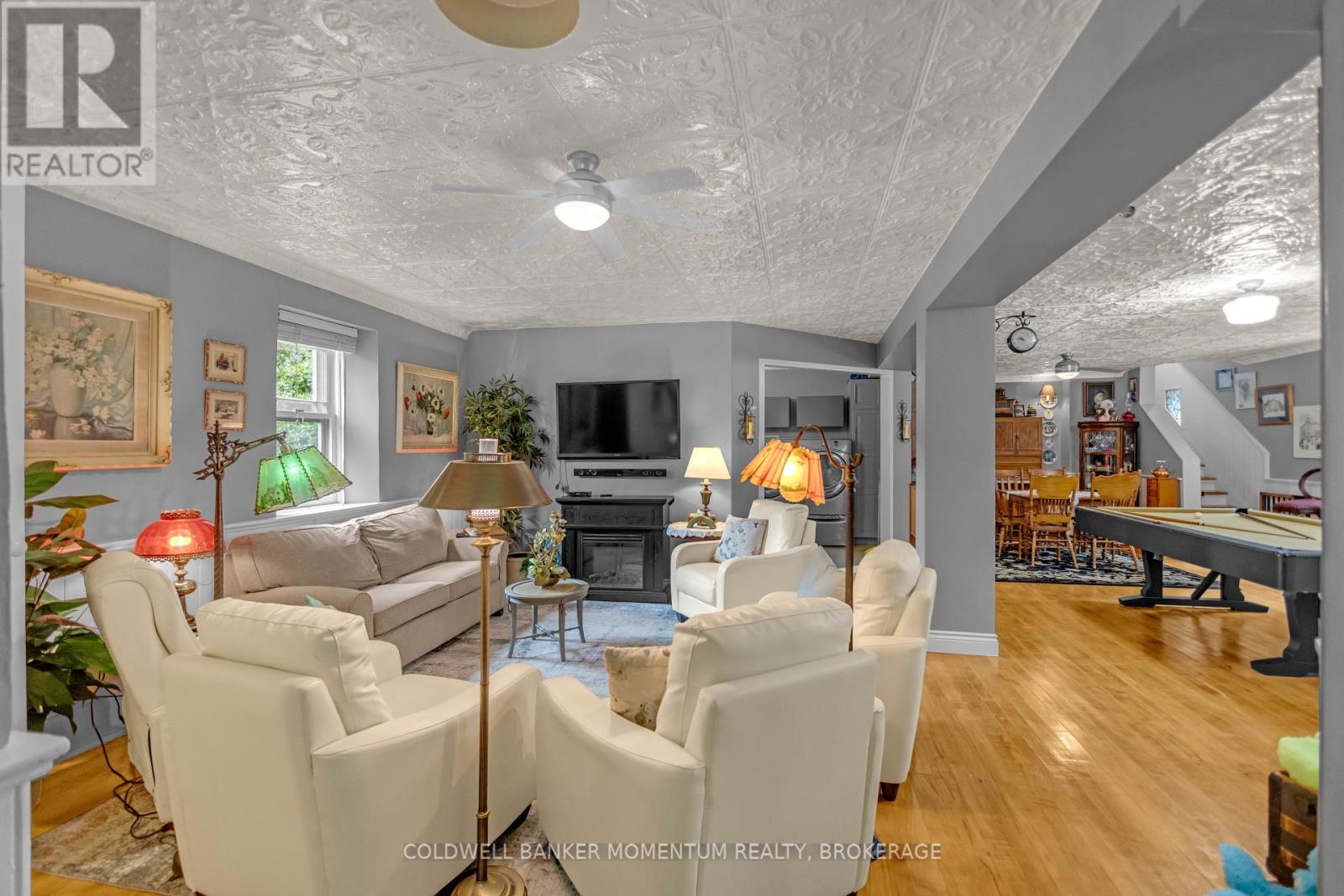 2376 EAST QUARTER LINE ROAD - 23