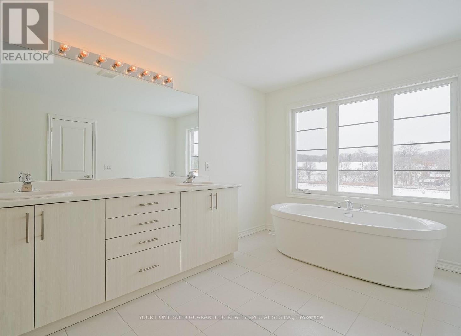 62 CALYPSO AVENUE - 10